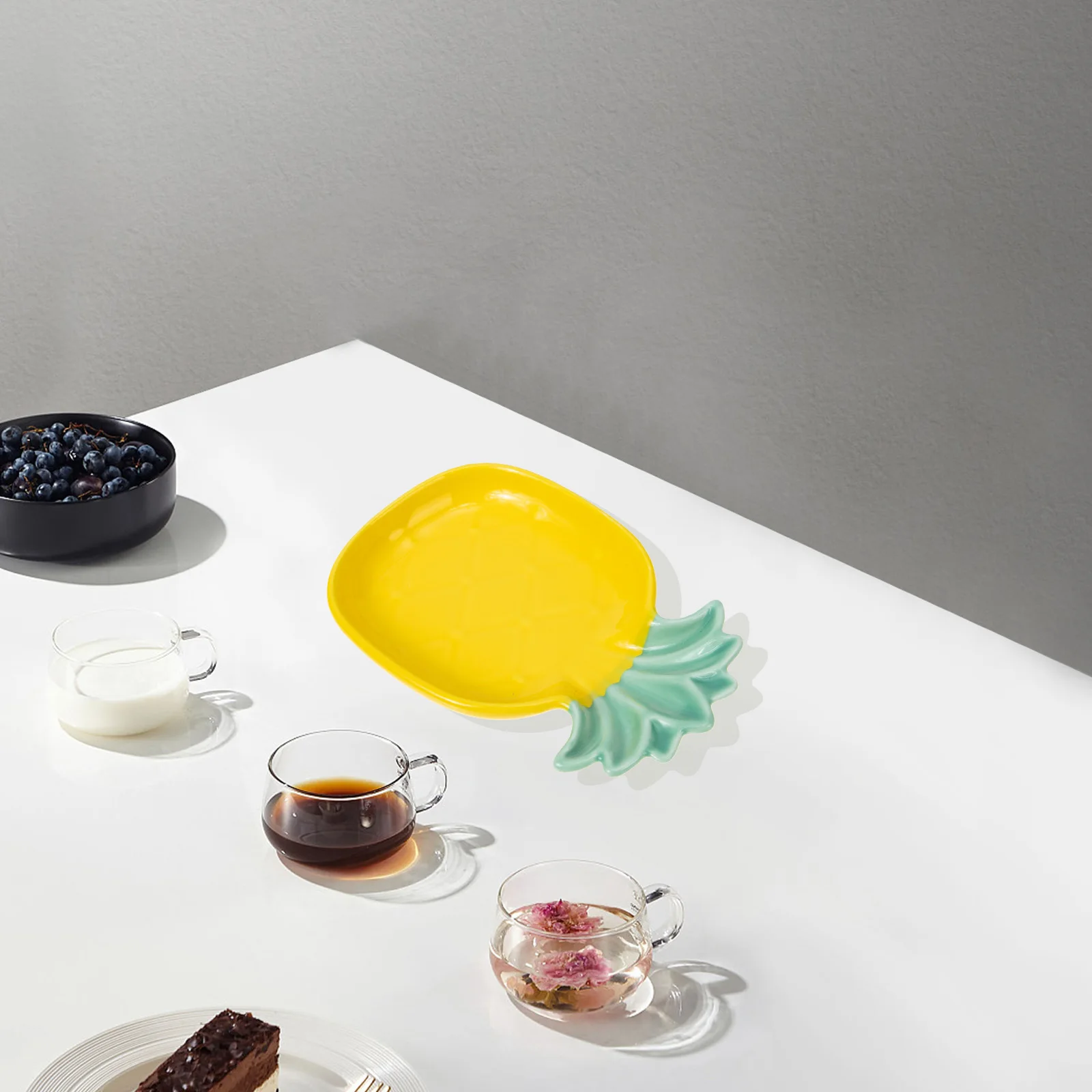 

2Pcs Pineapple Shaped Sauce Dish Premium Ceramic Easy Carry Multi-Purpose for Sauces Snacks Condiments