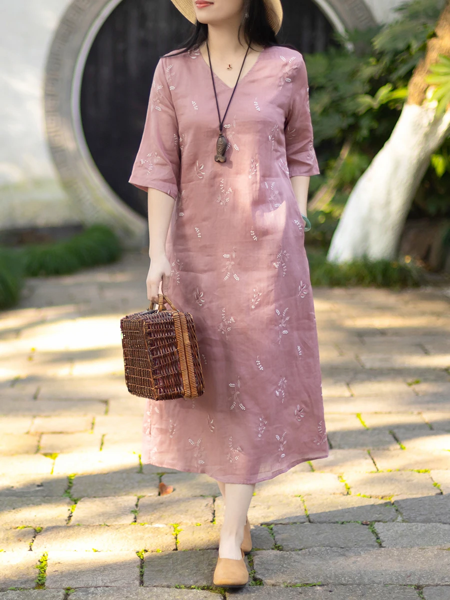 

Романтичное платье в стиле ретро с художественной шелковой вышивкой, V-образным вырезом, для женщин, создающее нежную атмосферу, с рукавом три четверти, длинное