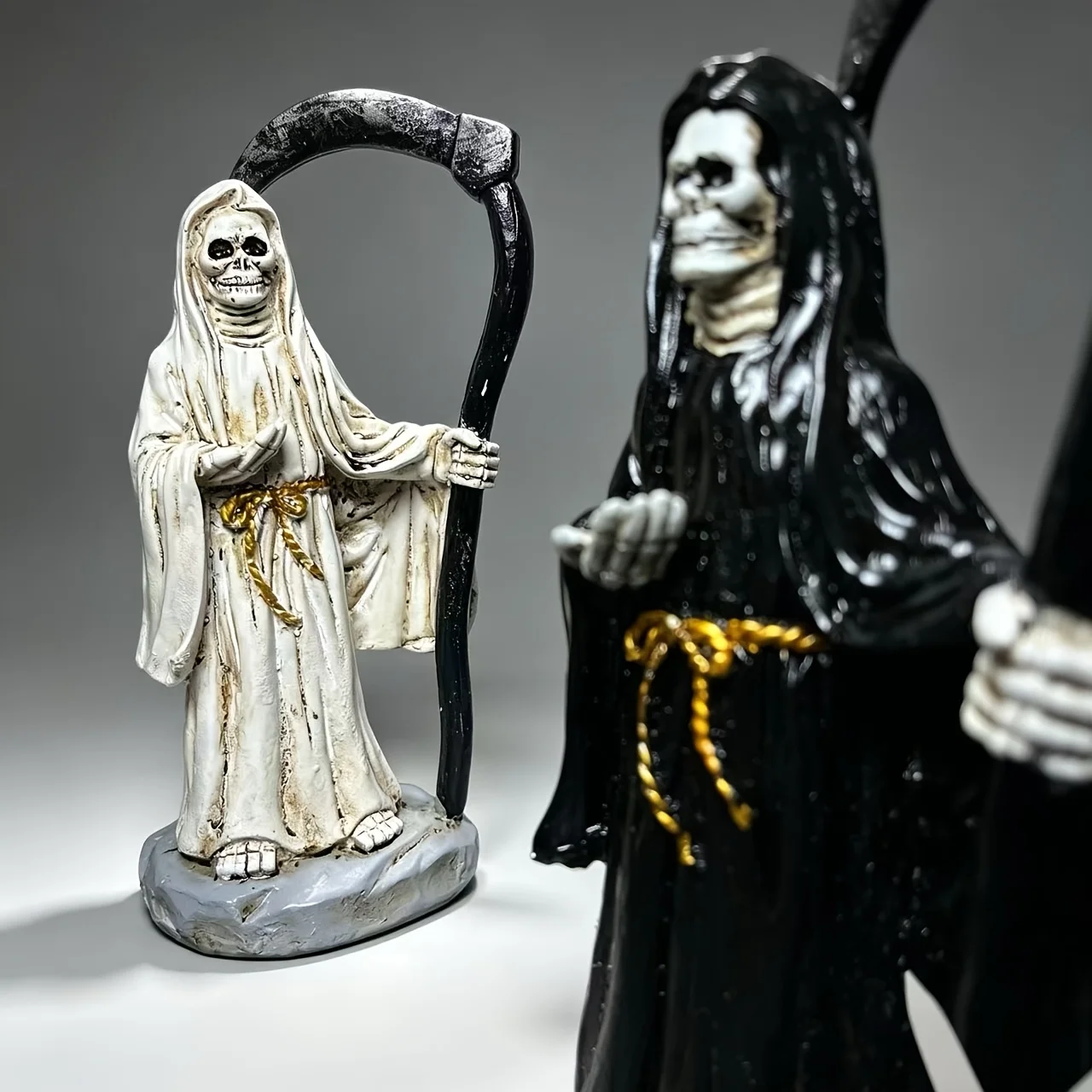 Santa Muerte Grim Reaper Holy Death Resin Sculpture Home Decor for Garden Desktop Outdoor Indoor