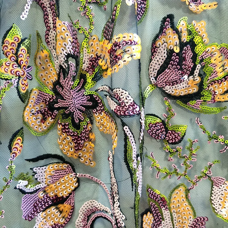 

Изысканная высококачественная цветная ткань из тюля с цветочным узором и вышивкой пайетками для праздничных платьев, свадебных нарядов, дизайнерских платьев.