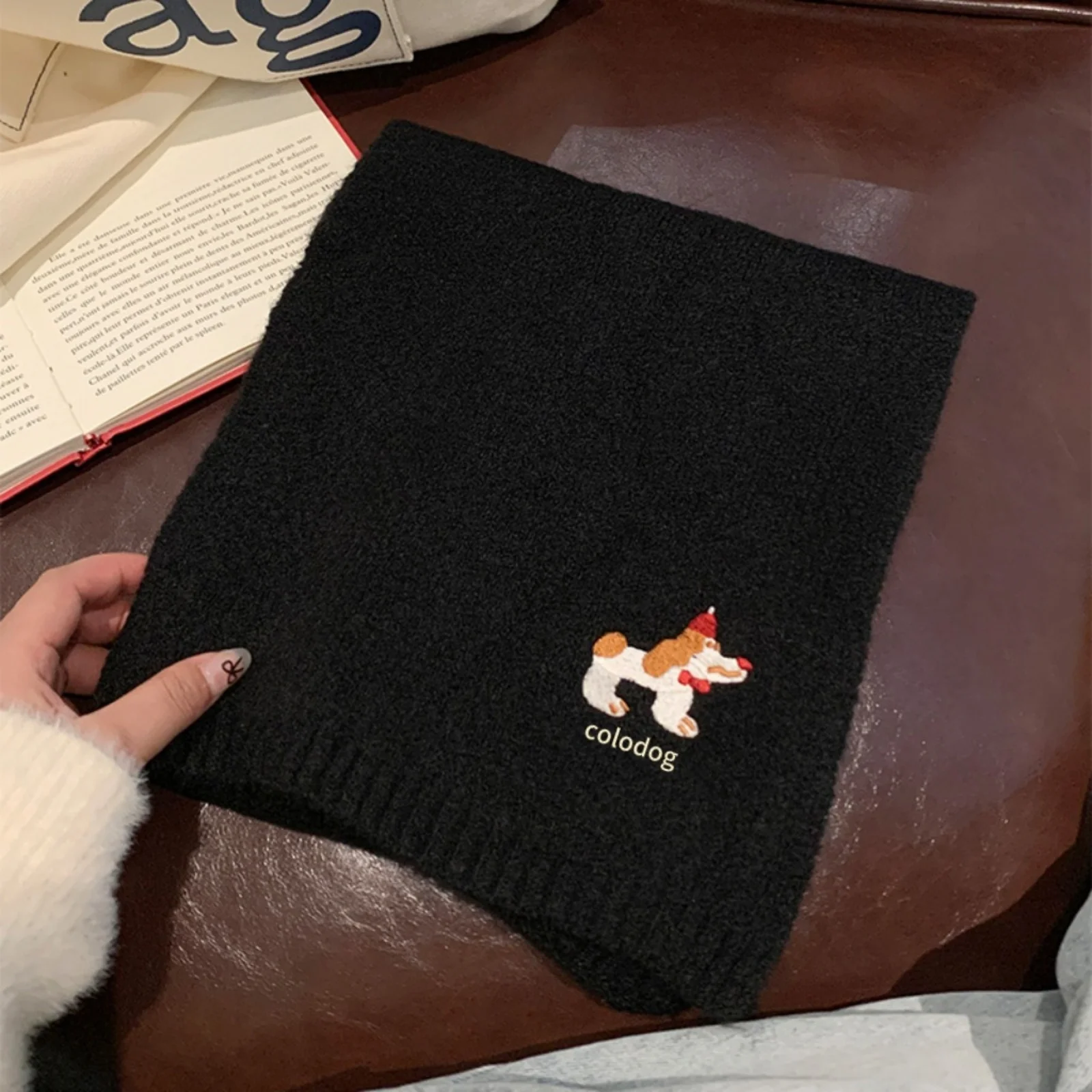 1 قطعة المرأة الخريف الشتاء لطيف الكلب المطرزة وشاح محبوك الدافئة موضة برقبة أنيقة الطقس البارد اكسسوارات #4