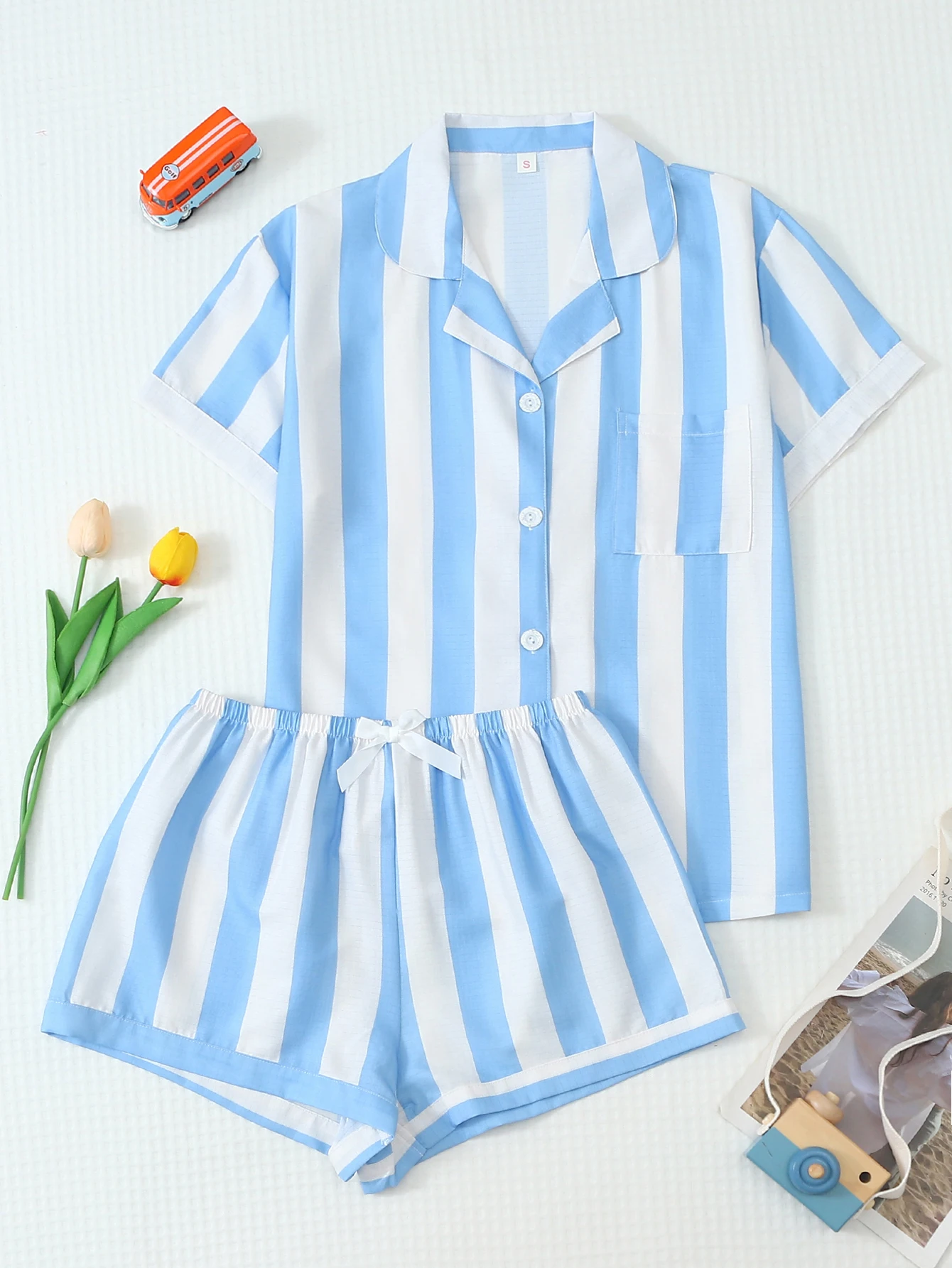 Two-Piece Set: Comfortable Shirt with Blue and White Striped Print, Button-Down Short-Sleeve Top with Pockets and Bow Shorts, Spring/Summer Women's Pajama Loungewear Set Suitable for Home Use