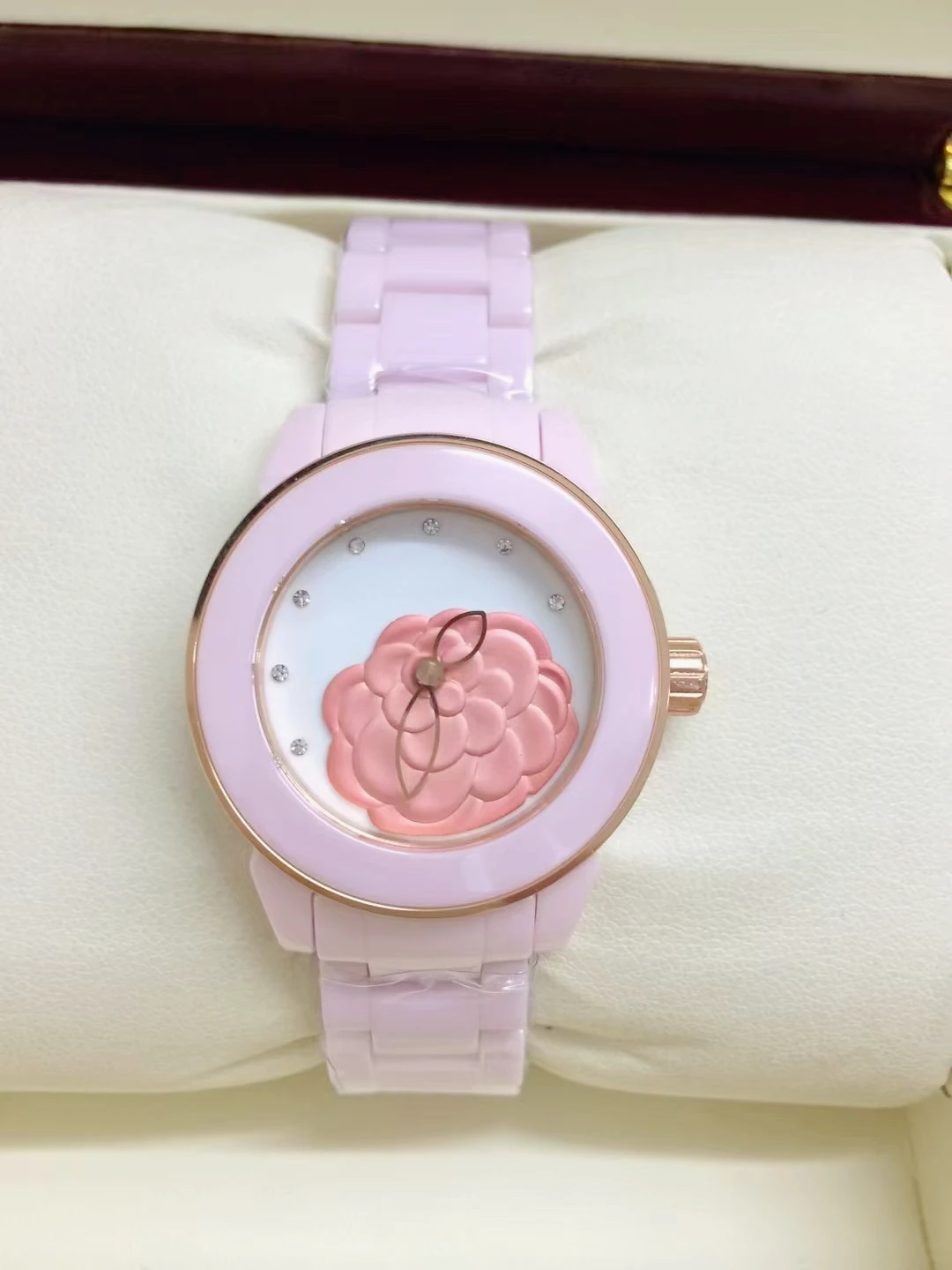 ساعات يد فاخرة جديدة لعام 2026 - مراجعة Jewellery Watches وسعره