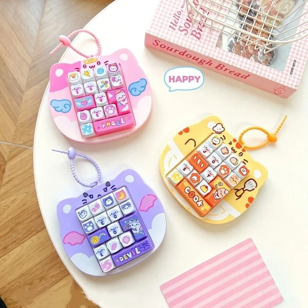 16 Key Fidget Button Cute Design Cat Shape Keyboard Keychain Creative Style Bag Hanging Ornament Fingertip Button Keyring