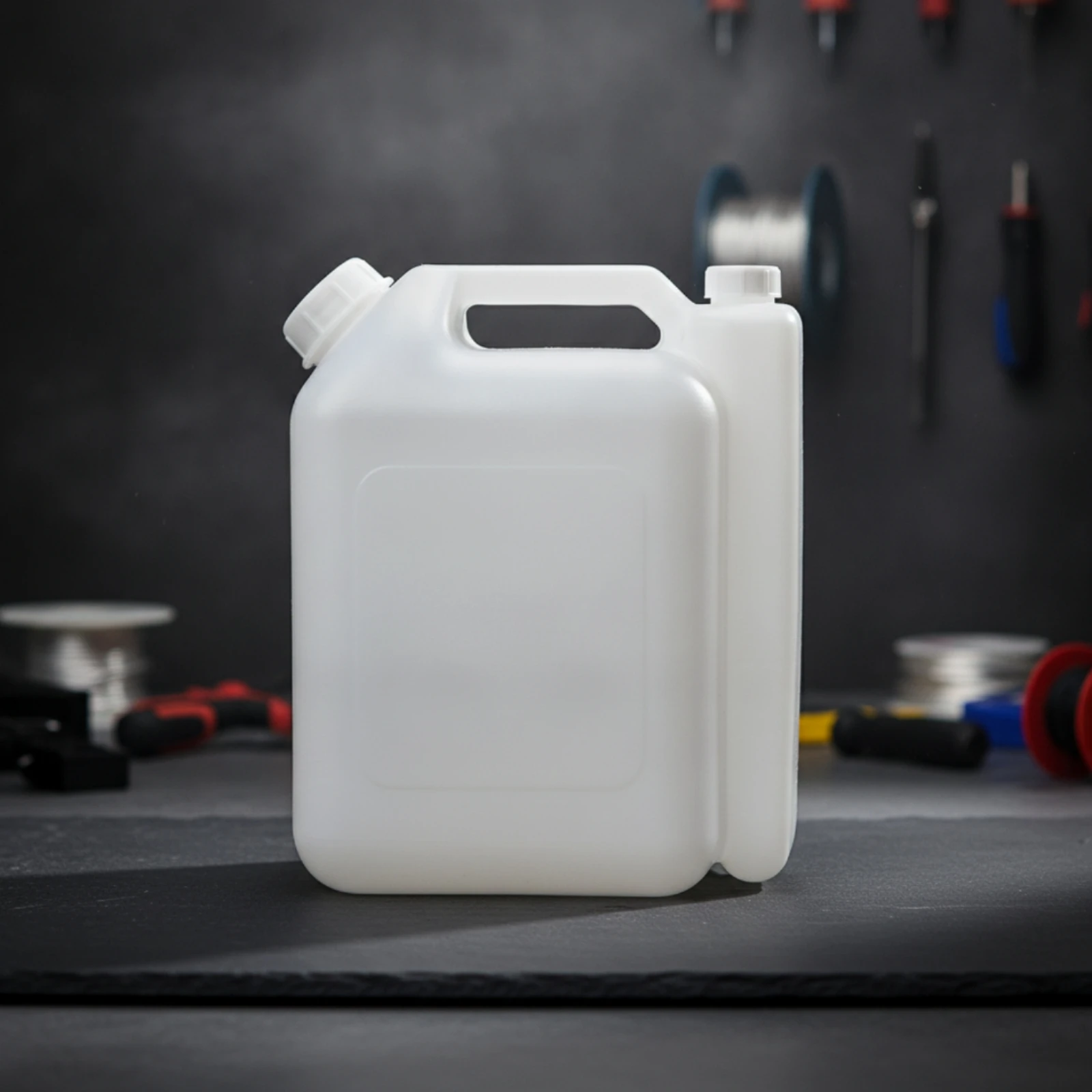 2-Stroke Oil Mixing Bottle Twin Chamber Design 2-Stroke Engine Gas Blender Gas Oil Mixing Bottle Thickened Plastic for Workshop