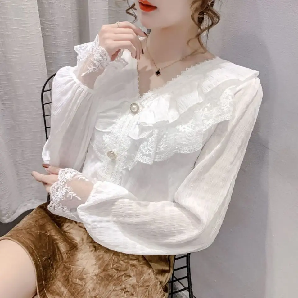 Spring Summer New V-neck Long Sleeved Women\'s Loose Fitting Lace Pearl Button Chiffon Thin Ruffle Edge Women\'s Shirt