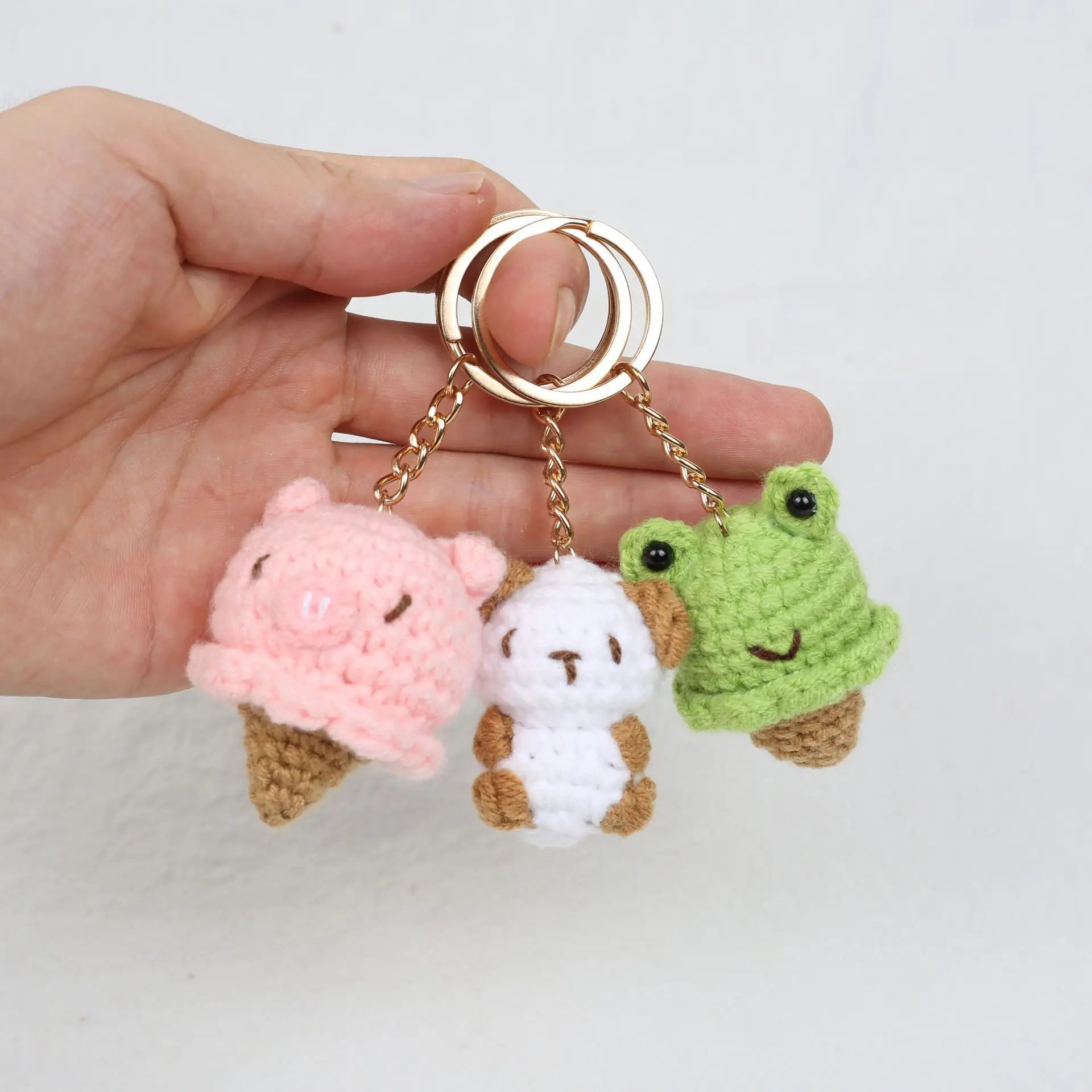 Simpatico cartone animato a mano all'uncinetto filato gelato tridimensionale animale cono ciondolo fai da te all'uncinetto finito peluche portachiavi borsa decoratio