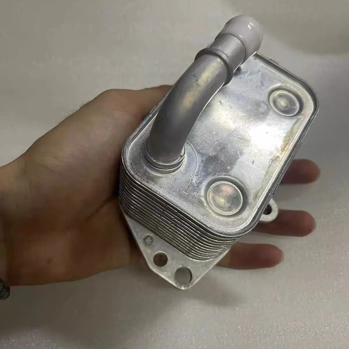 

Oil Cooler for Dongfeng DFM Fengshen Aeolus AX7 2.0 Oil Radiator