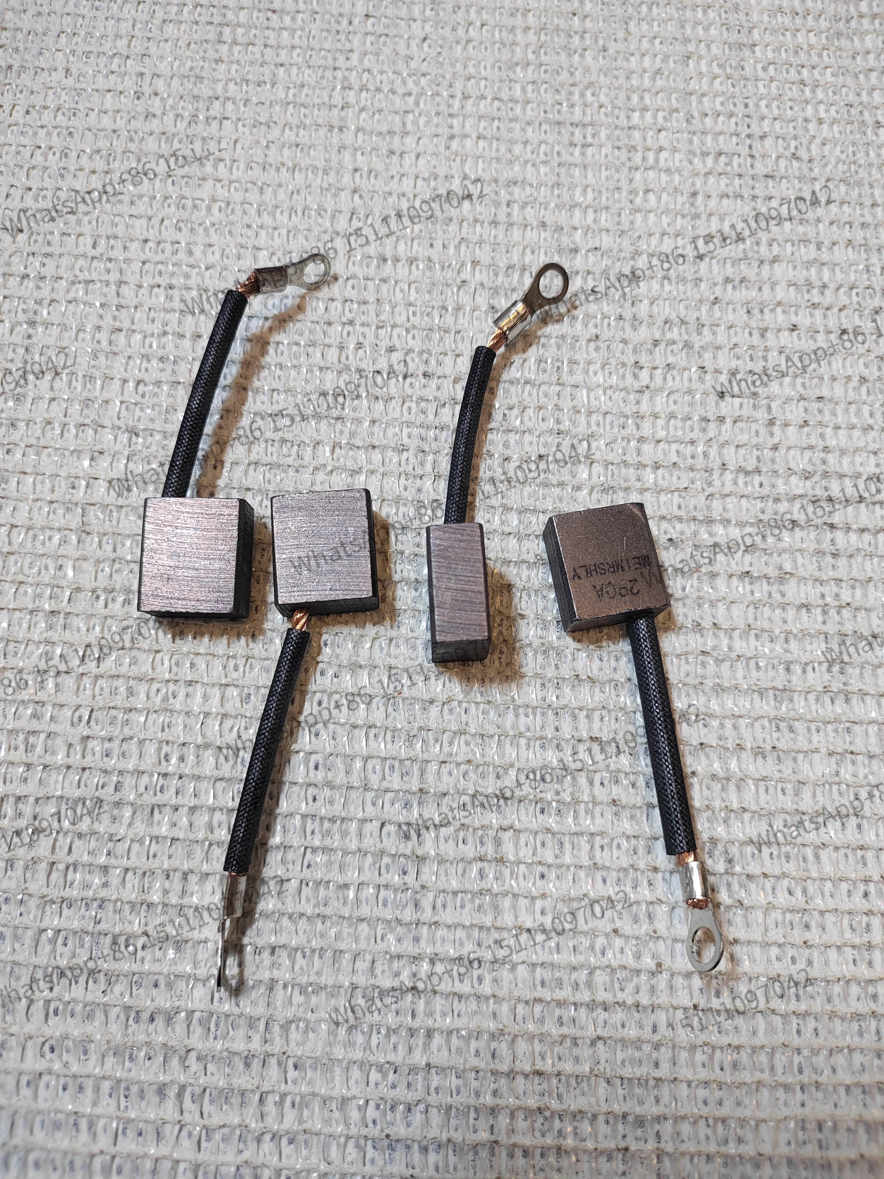 4PCS Carbon Brushes 10*18*20MM Floor Scrubber Starter Motor Carbon Brush Starter Motor Brush 10X18X20MM Contains copper