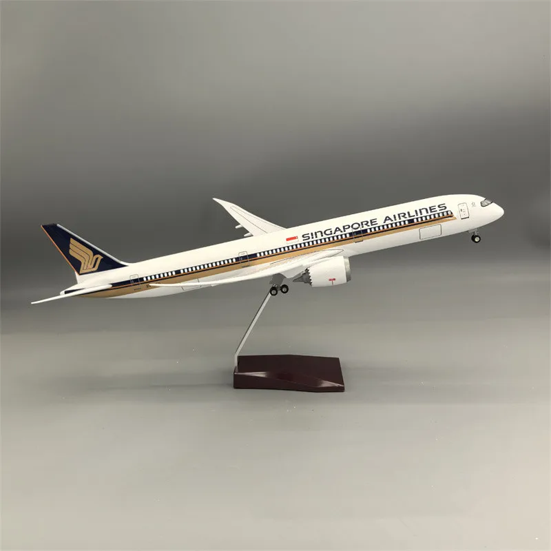 

1:145 Scale 47CM Airplane Model Toys B787-10 Air Singapore Airways Aircraft With Light Diecast Resin Plane Collection Display
