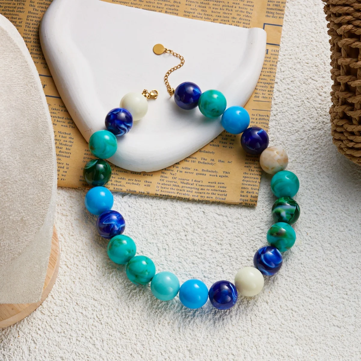 Modische bunte Acryl-Halskette mit großen runden Perlen für Damen und Herren, böhmische blaue braune Harzperlen, Choker, Y2K-Ästhetik-Schmuck – Detail 30