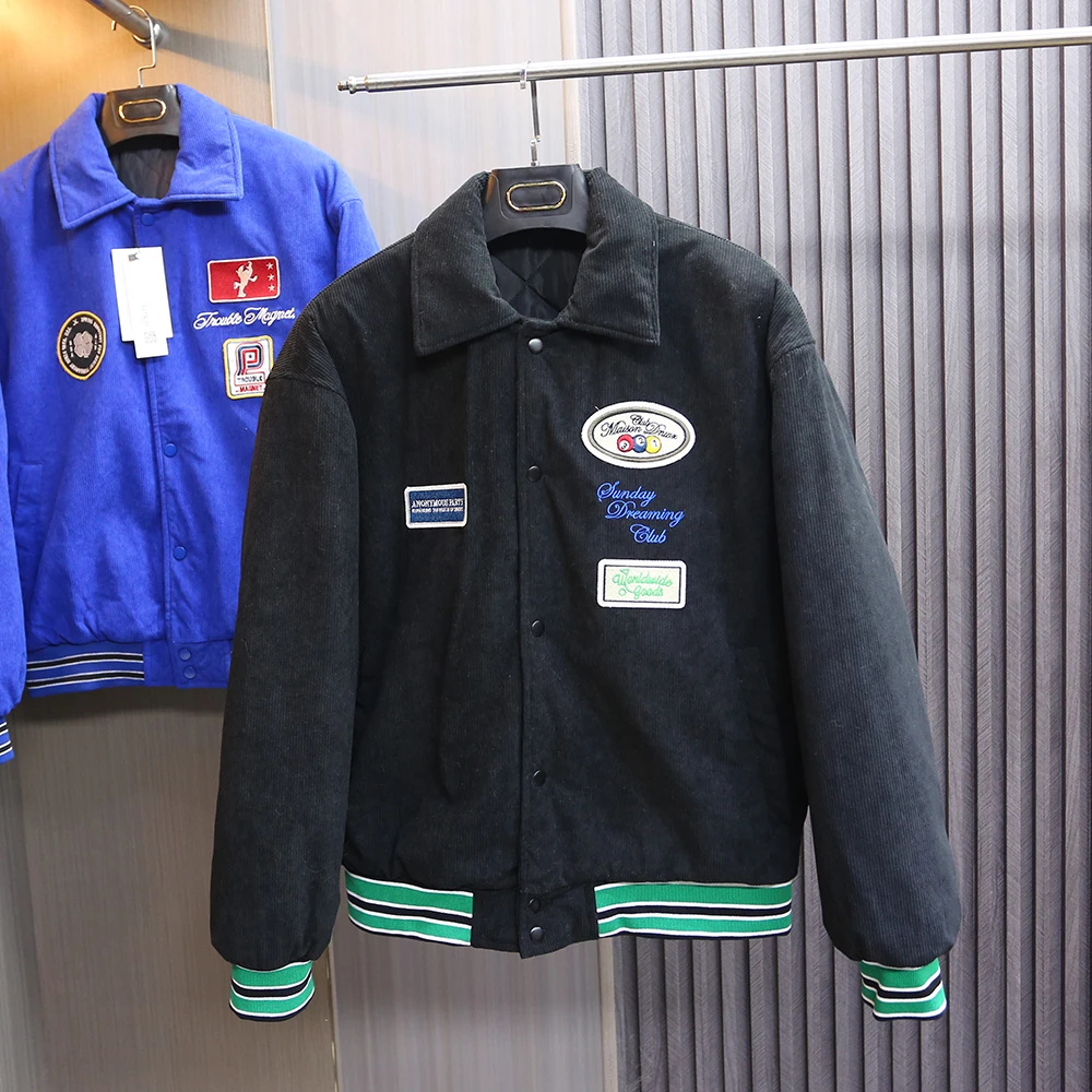 

Утепленная хлопковая куртка в американском ретро-стиле с вышитой нашивкой, бейсбольная куртка с отложным воротником, теплая повседневная верхняя одежда