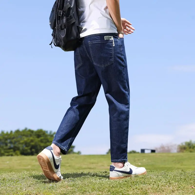 

Новые летние тонкие мужские прямые свободные однотонные джинсы из мягкой ткани светлые повседневные брюки мужские брендовые легкие модные брюки