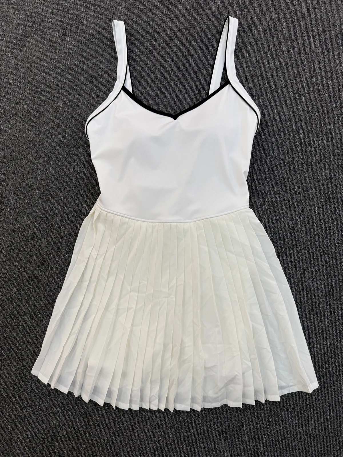 Women's Color Block Open Back Tennis Dress with Anti Slip Lined Shorts Pocket Pleated Athletic Sport Dress for Fitness Workout