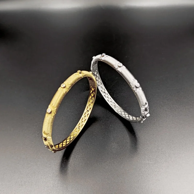 

2025 Hot Selling Italian Handmade Drawing Craft Sunflower Double Color Bracelet Women's Fashion Luxury Jewelry Party Gift
