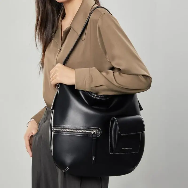 

Fashion Bucket Shaped Large Capacity Saddle Bag With Personalized High-end Feel, Simple And Versatile Single Shoulder Bag Trendy