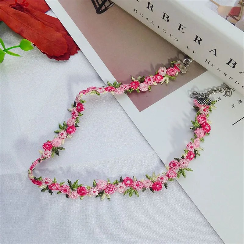 New Sweet Flowers Lace Necklace Choker for Women Girls Good Quality Embroidery Fashion Romantic Design Accessory Jewelry