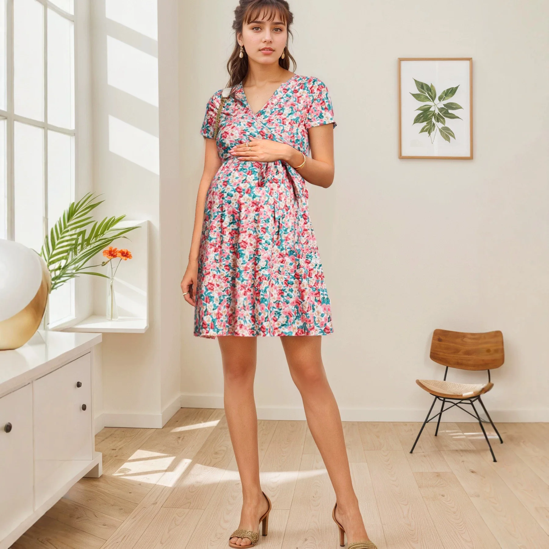 French-style floral V-neck cross-tie waist-cinching short-sleeve dress, suitable for both pregnancy and postpartum nursing dress