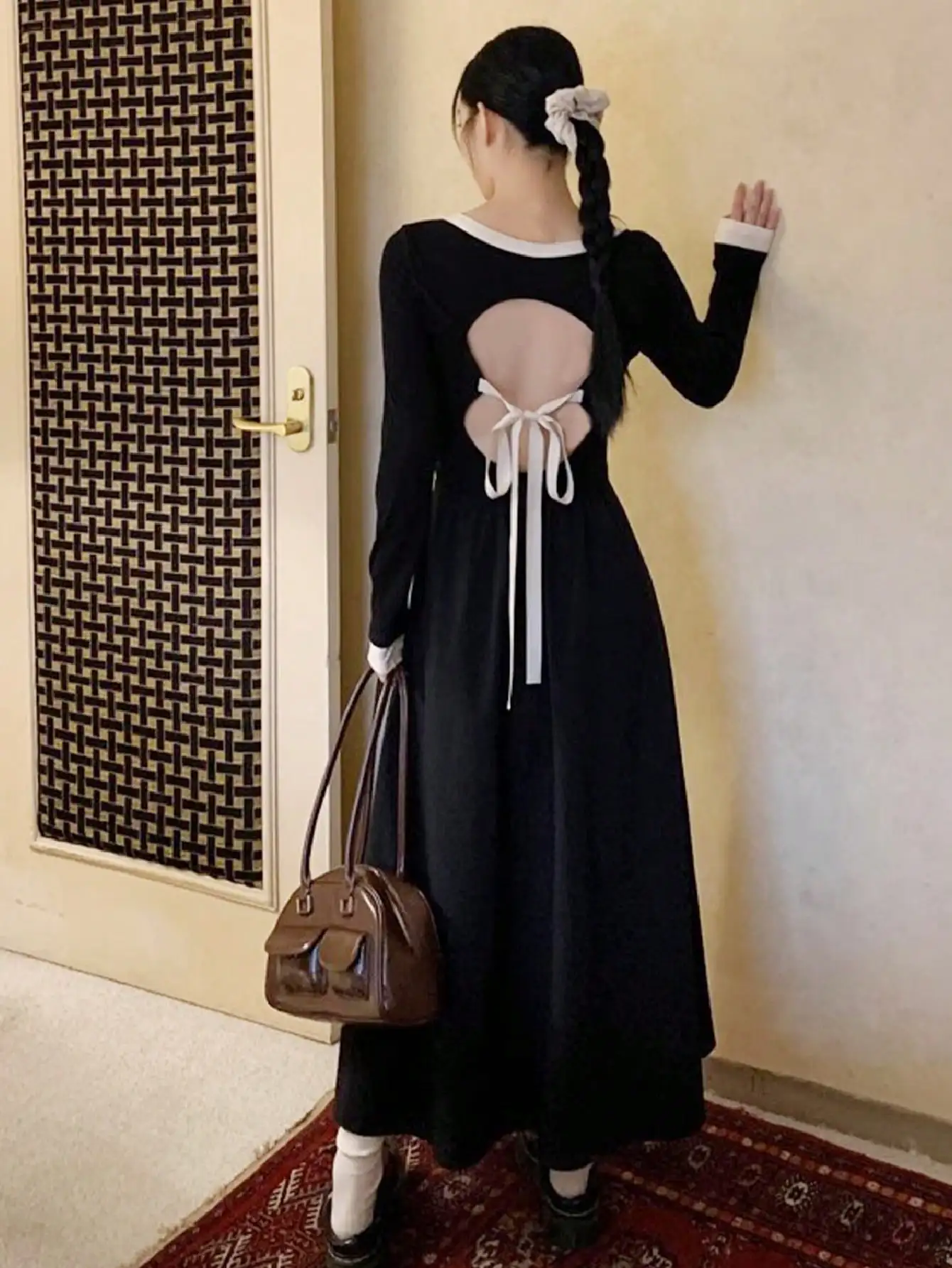 Korean Chic Black Contrasting Color Long-Sleeved Knitted Dress for Women in Autumn and Winter, Actually the Bottoming for Small People, with Long Skirt, Iqo...Itertao