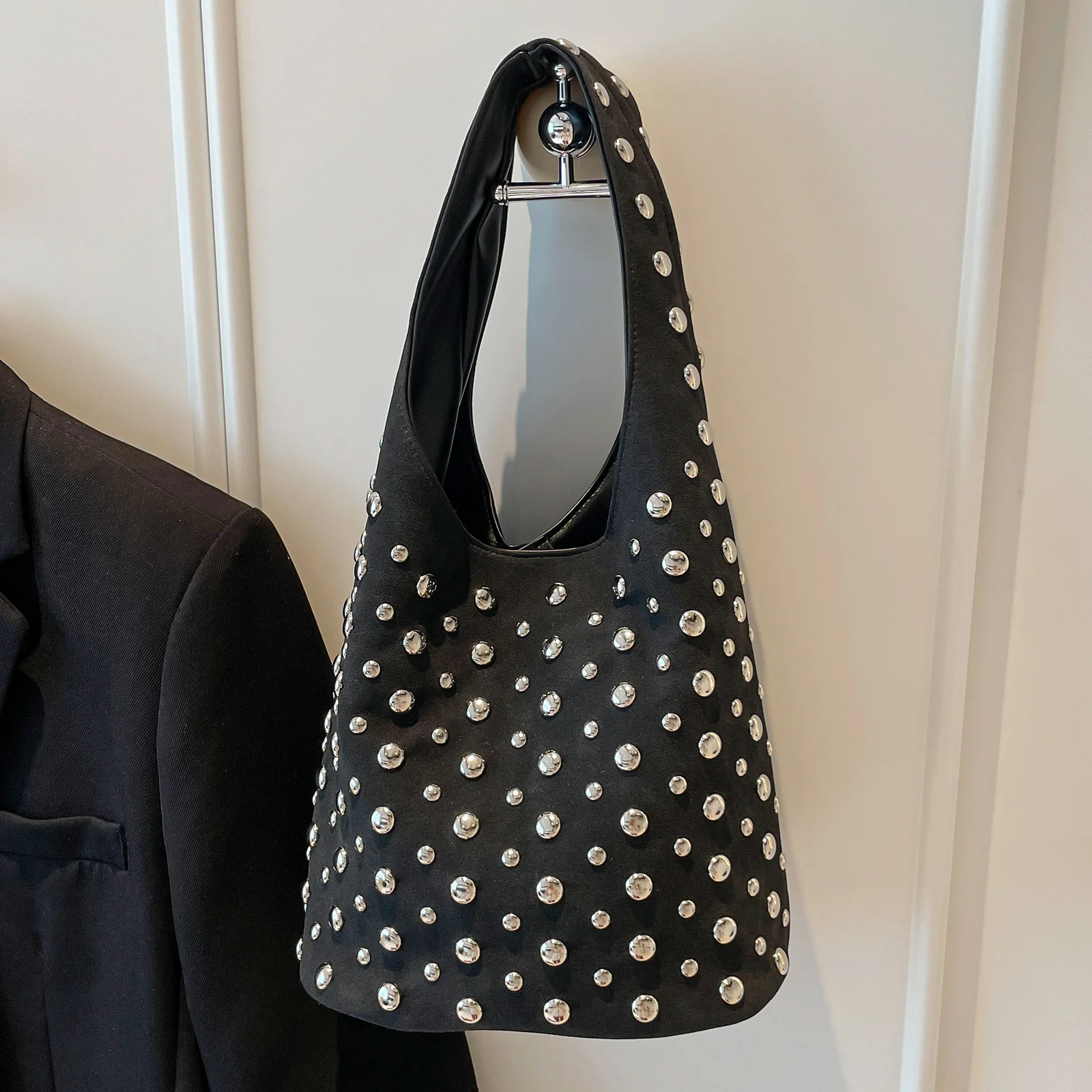 

Y2K Rivets Bucket Purse Trendy Shoulder Bag Punk Underarm Satchels Tote Handbag for Women Travel Work