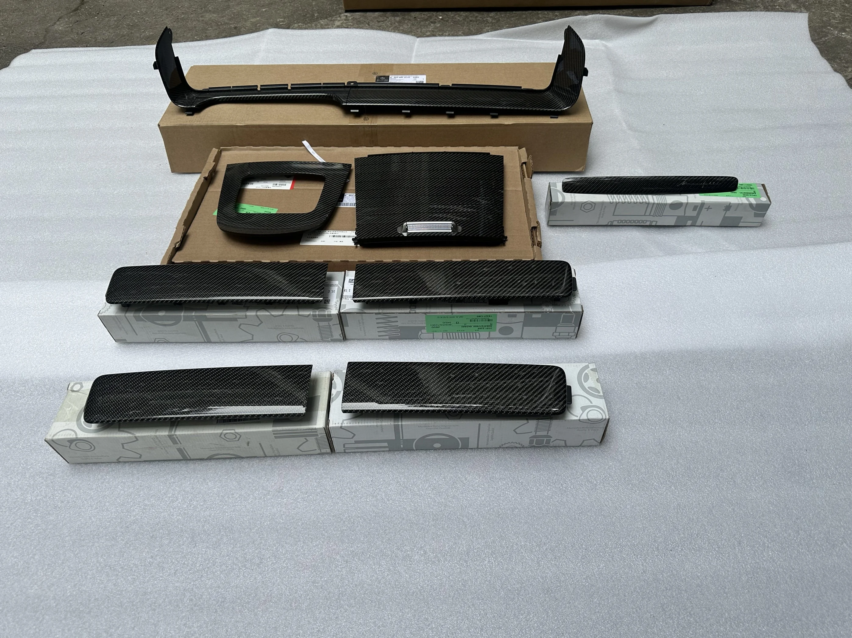 G450d Black Carbon Fiber Interior Parts Signature Armrest Box Handle Center Console Panel