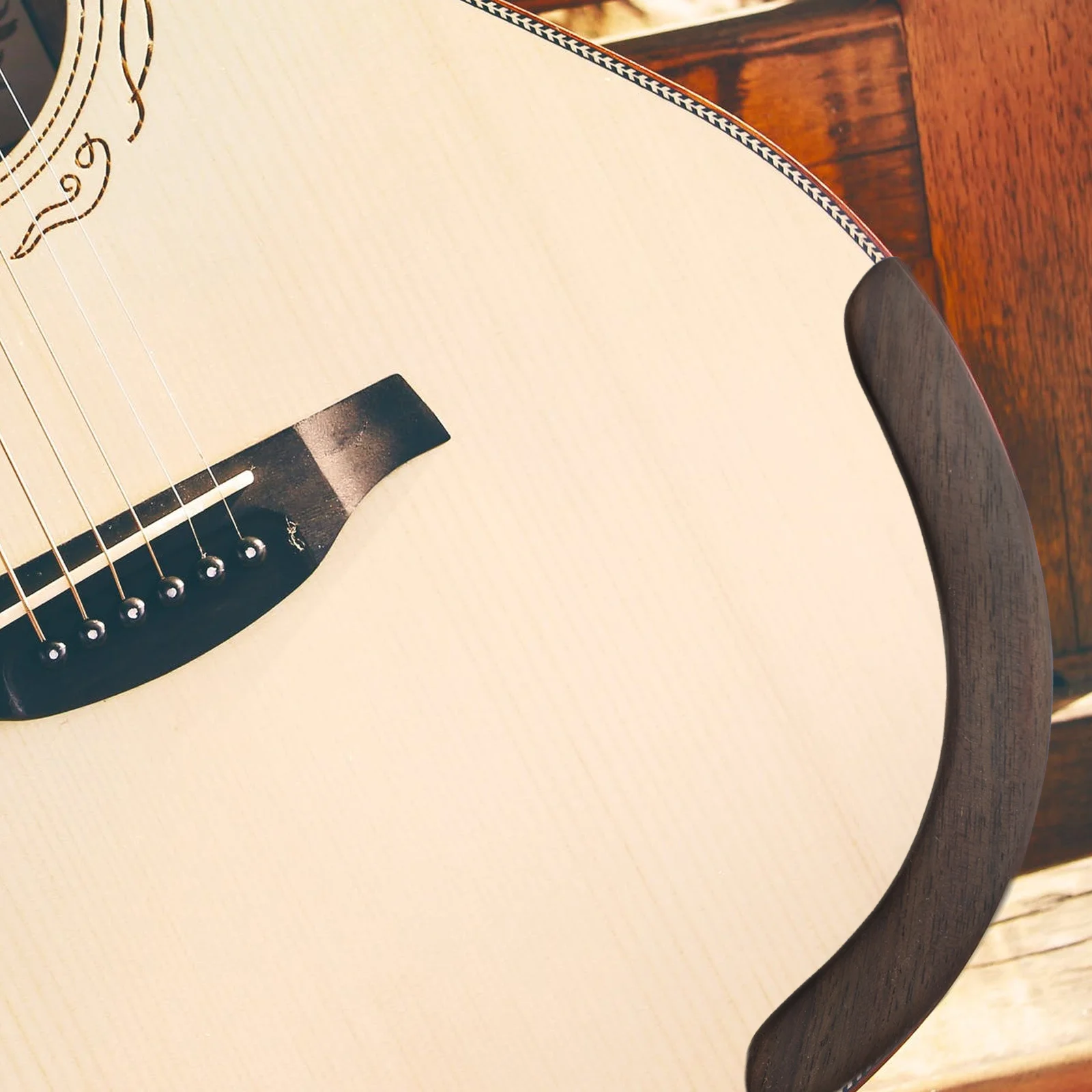 

Guitar Wooden Armrest Natural Rosewood Smooth Edges Wear-Resistant Non-Slip Guitar Protection Accessory For Musicians