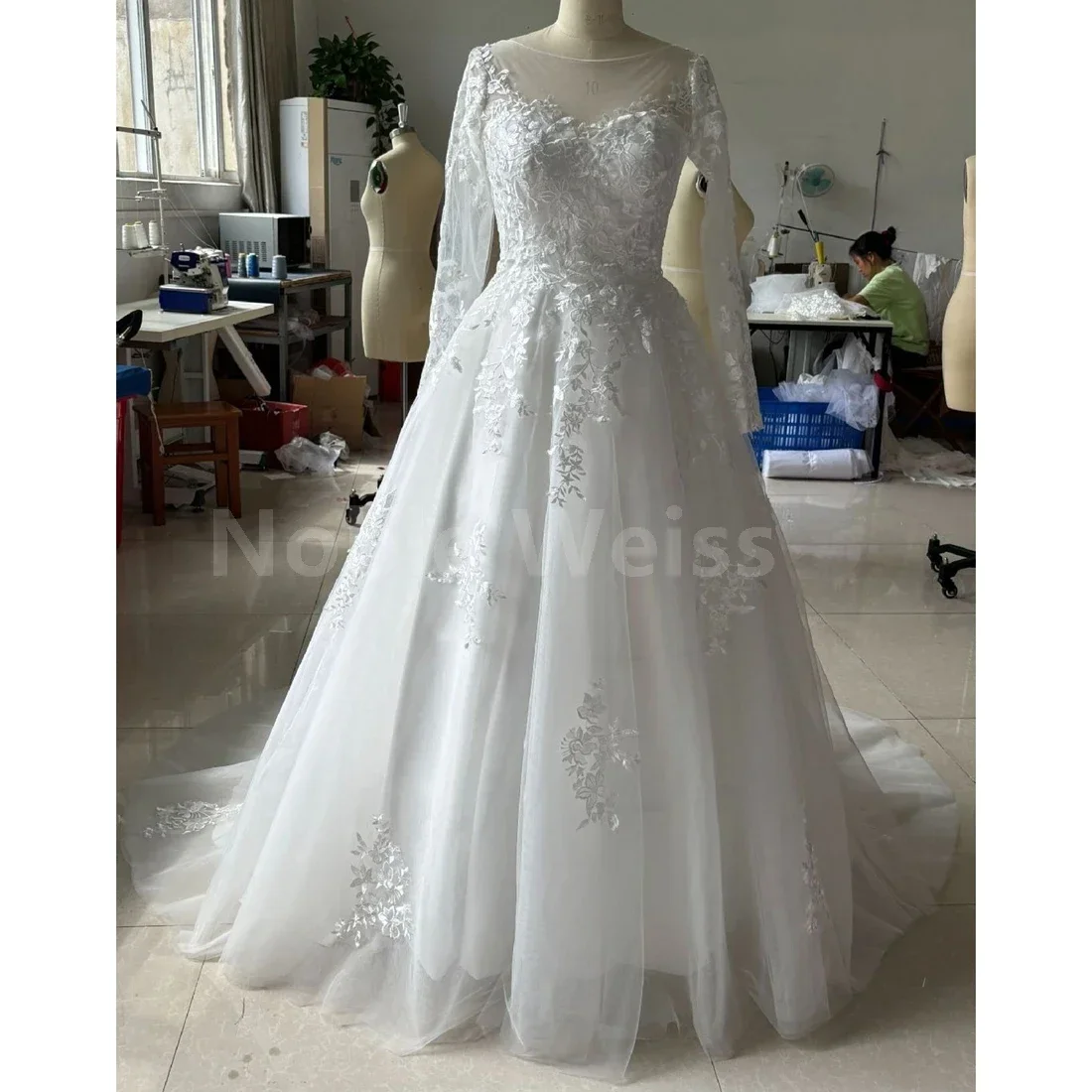 Bespoke Wedding Dresses A-LINE O-Neck Sweep Train Lace Tulle Bridal Gown customized