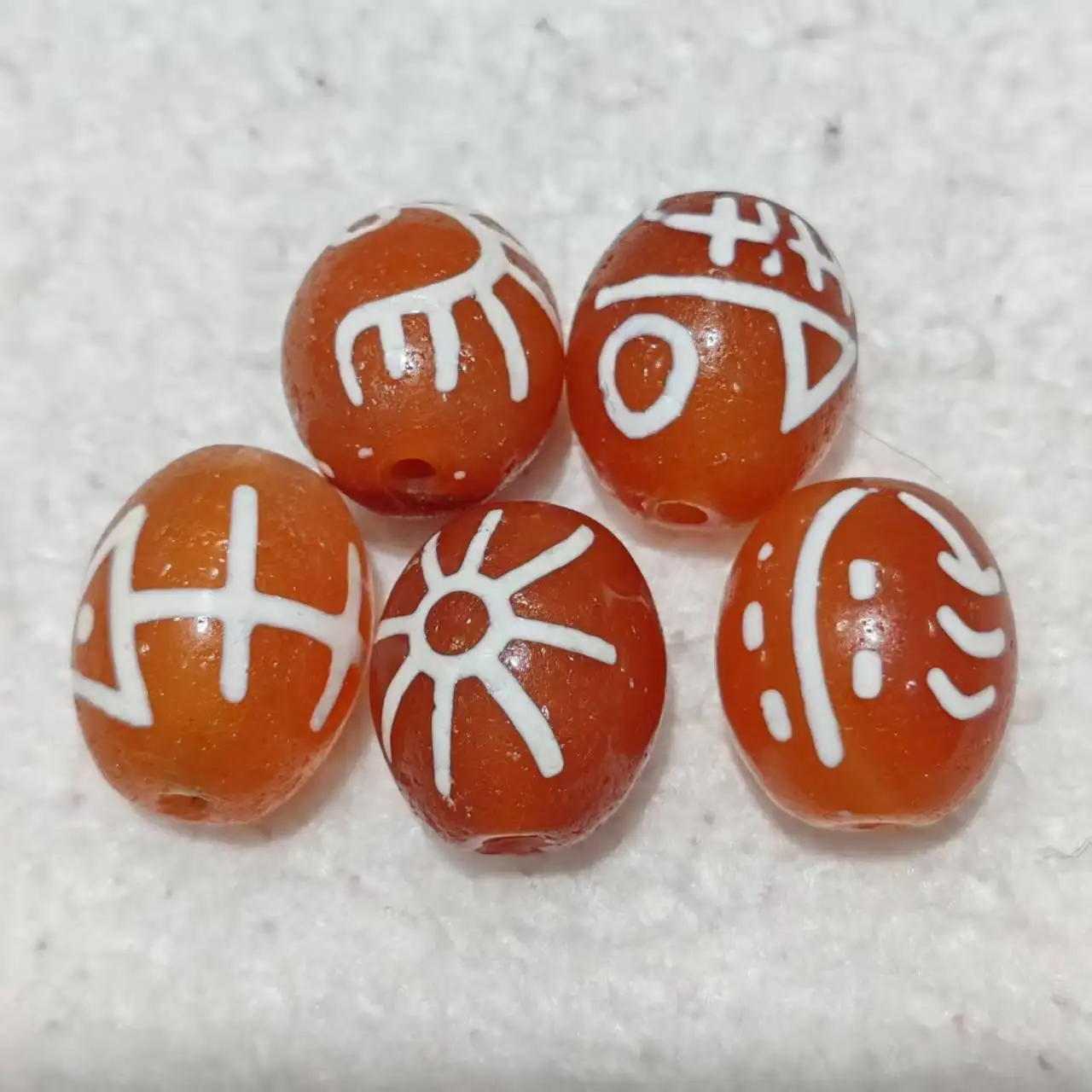 

1 pcs Tibetan red meat, aged ingredients, weathered Daluo agate, Tianzhu necklace, pendant, bracelet, DIY accessory, Dzi