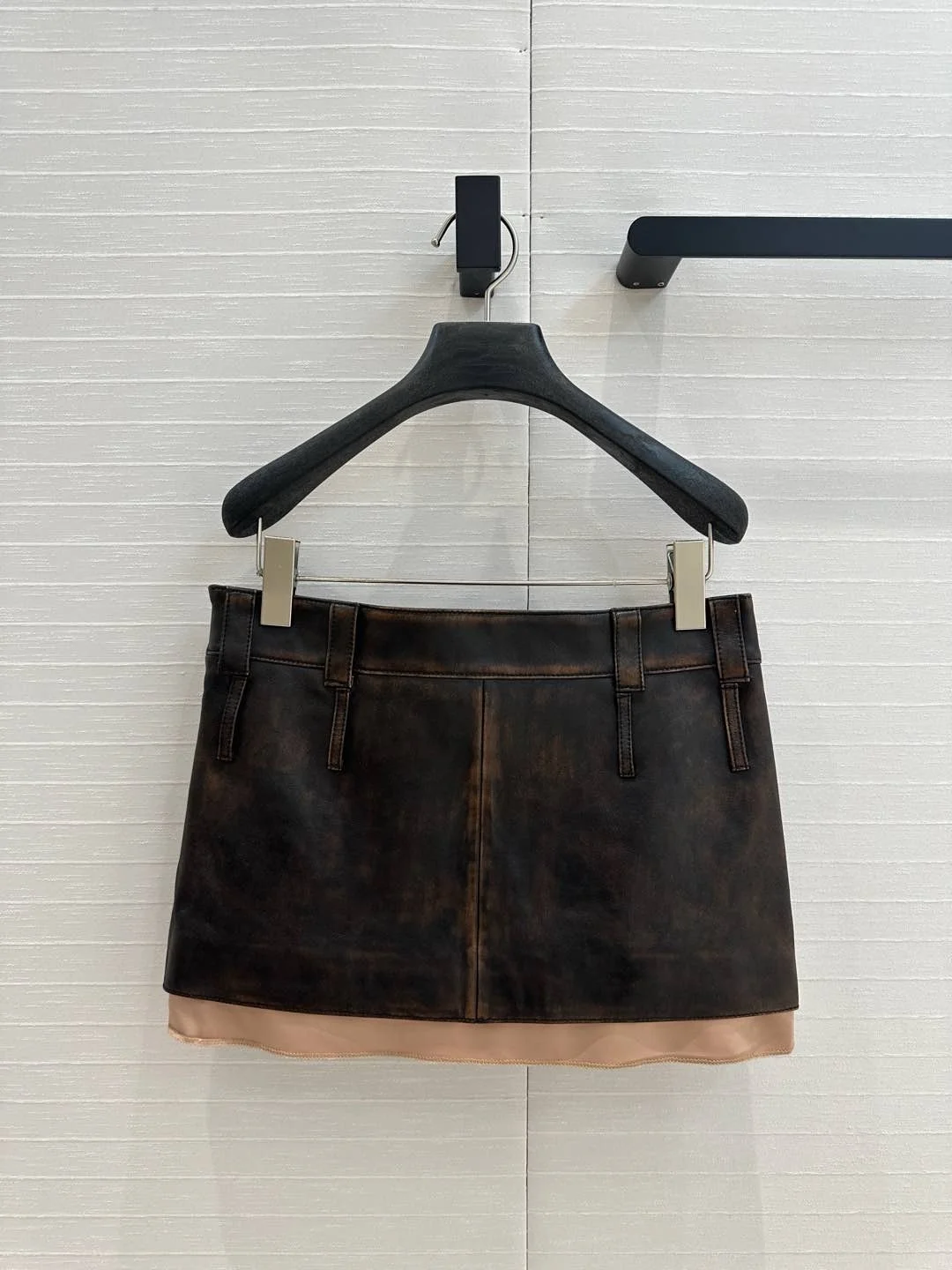 25 Early Spring New Product Vintage Design Motorcycle Wind Leather Short Skirt 100% Sheepskin Lade Wearing Casual Lazy Style