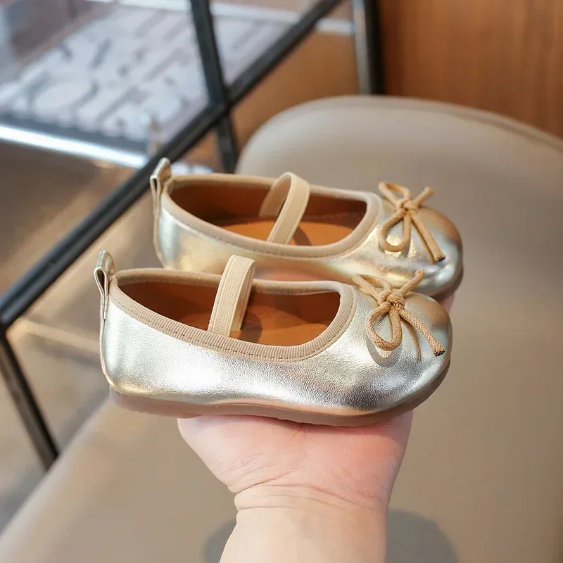 

2025 Children's Small PU Leather Shoes Spring Autumn New Girls Soft-soled Loafer Bow Baby Non-slip Fashion School Student Shoes