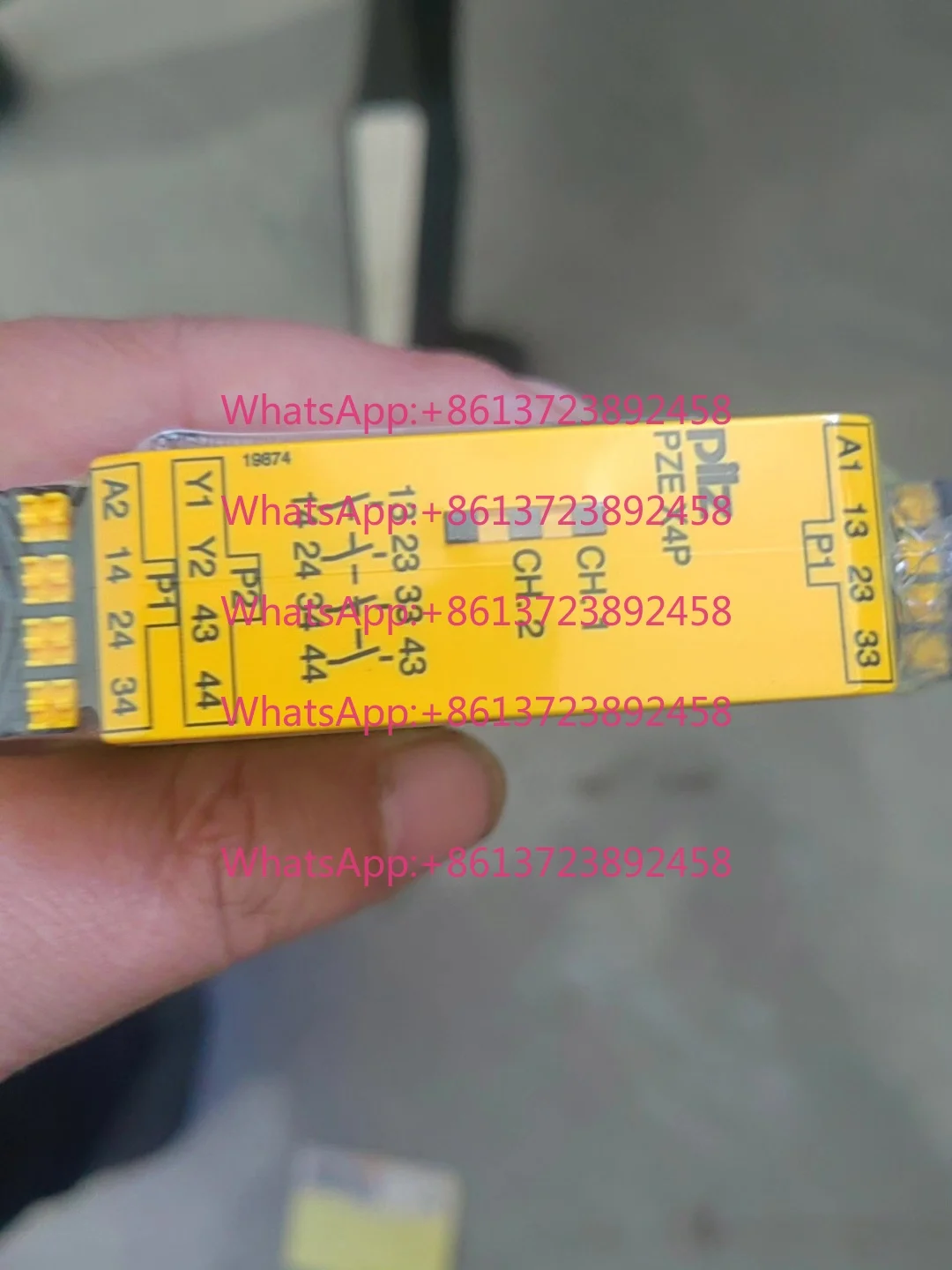 PILZ Pilz safety relay, model PZE X4P C 24VDC 4n/o, 787585