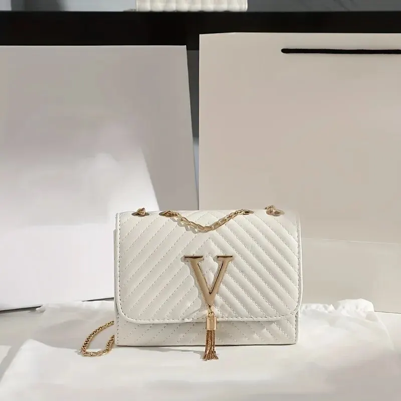 Fashion Chain Crossbody Bag, Women's Quilted Shoulder Bag, Luxury Tassel Decor Square Purse image 4