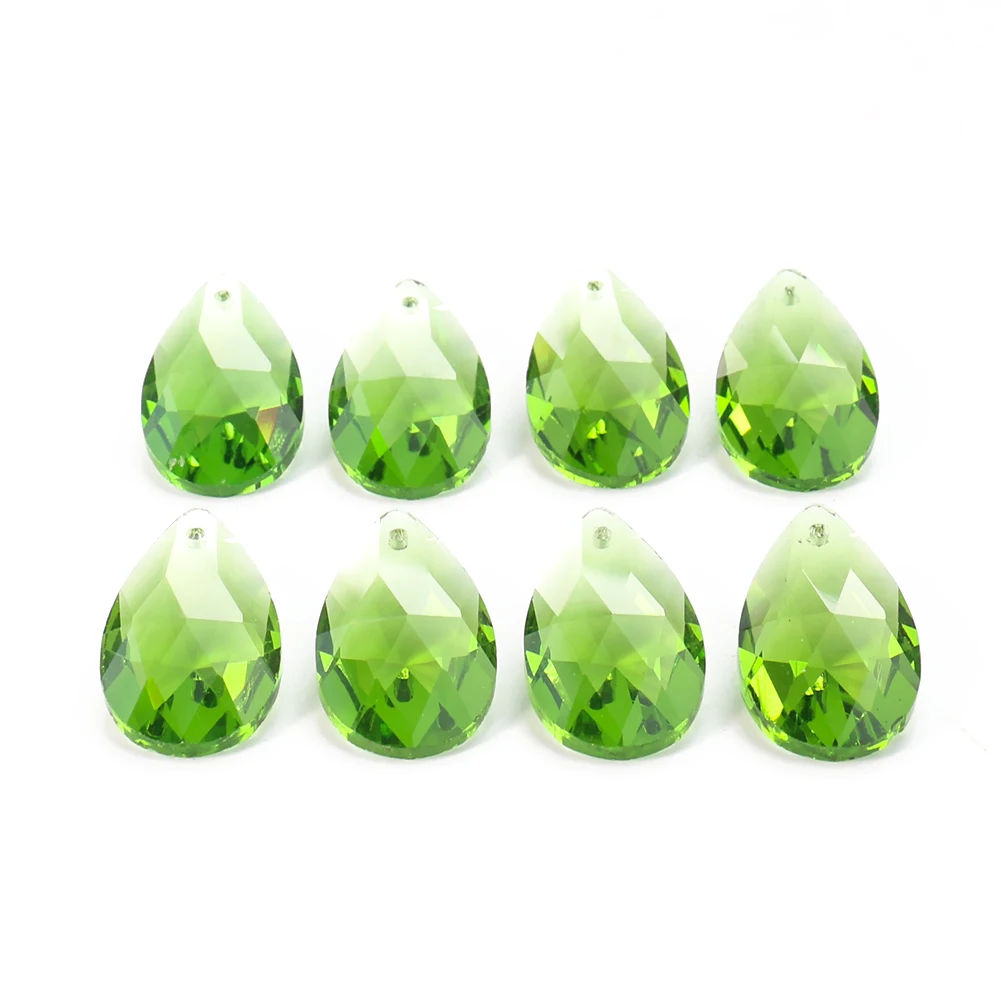 10PC 28MM prisma sfaccettato verde smeraldo lacrime di angelo cristallo ciondolo in vetro fascino ciondola gioielli Bead Streamer Sun Catcher