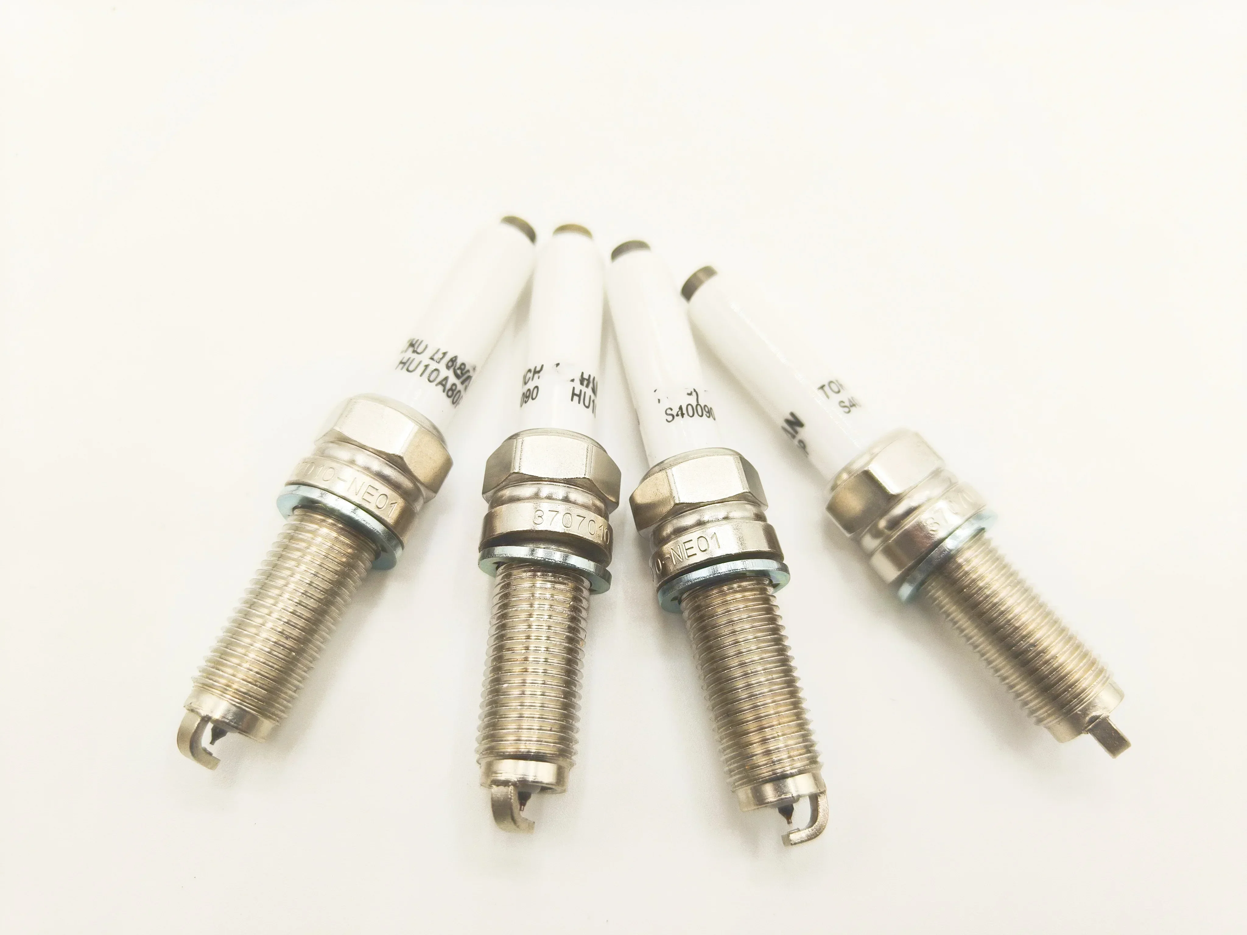 4pcs/set Spark Plug 3707010-NE01 For CHANGAN UNI-T 1.5T CS35 PLUS /2018 EADO /EADO PLUS 1.4T CS55PLUS 1.5T  NE14T003-0200