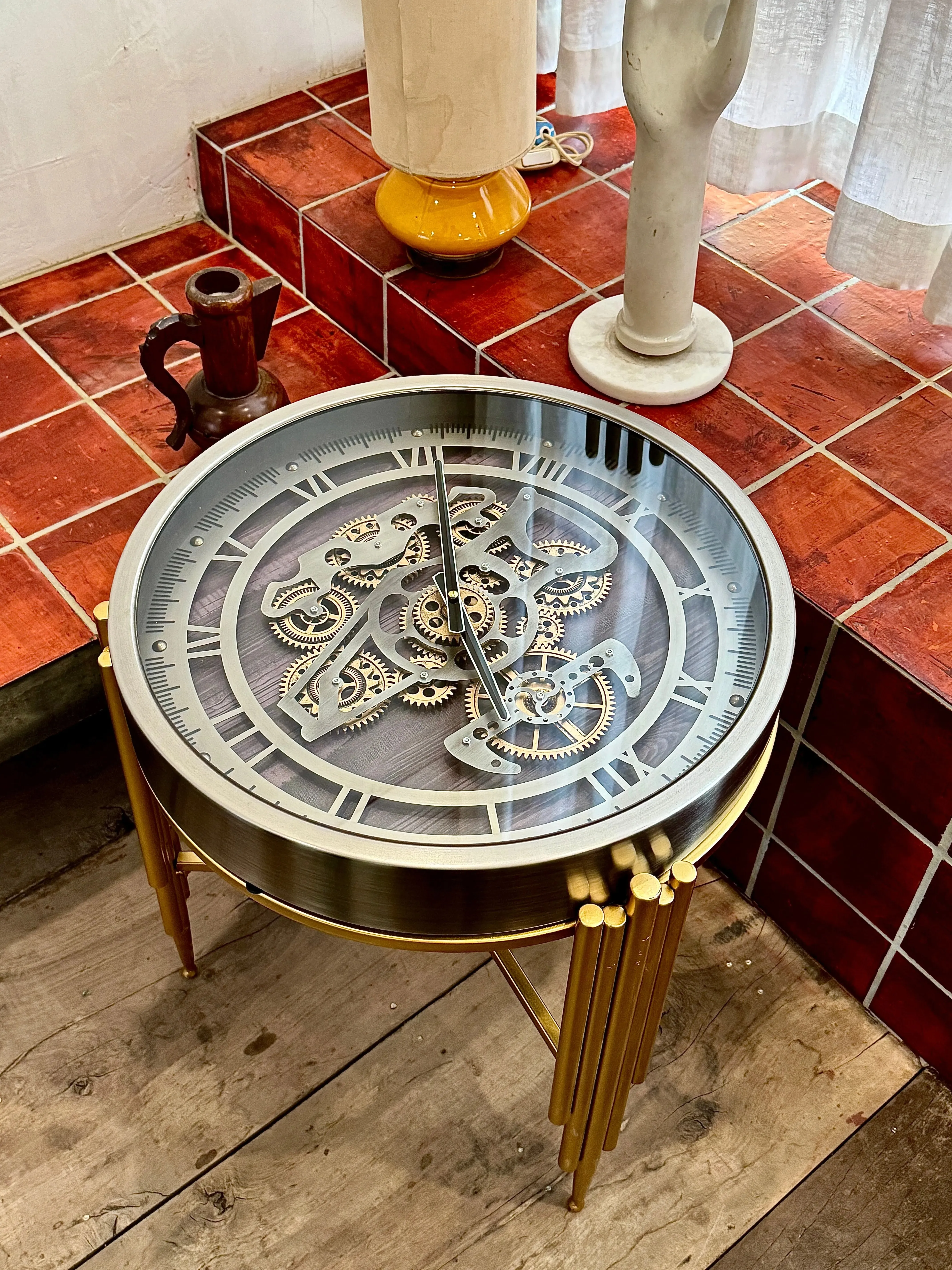 American Style Light luxury Home use Artistic Creativity Clocks Watches Tea Table Retro Design Round Shape Small Side Table