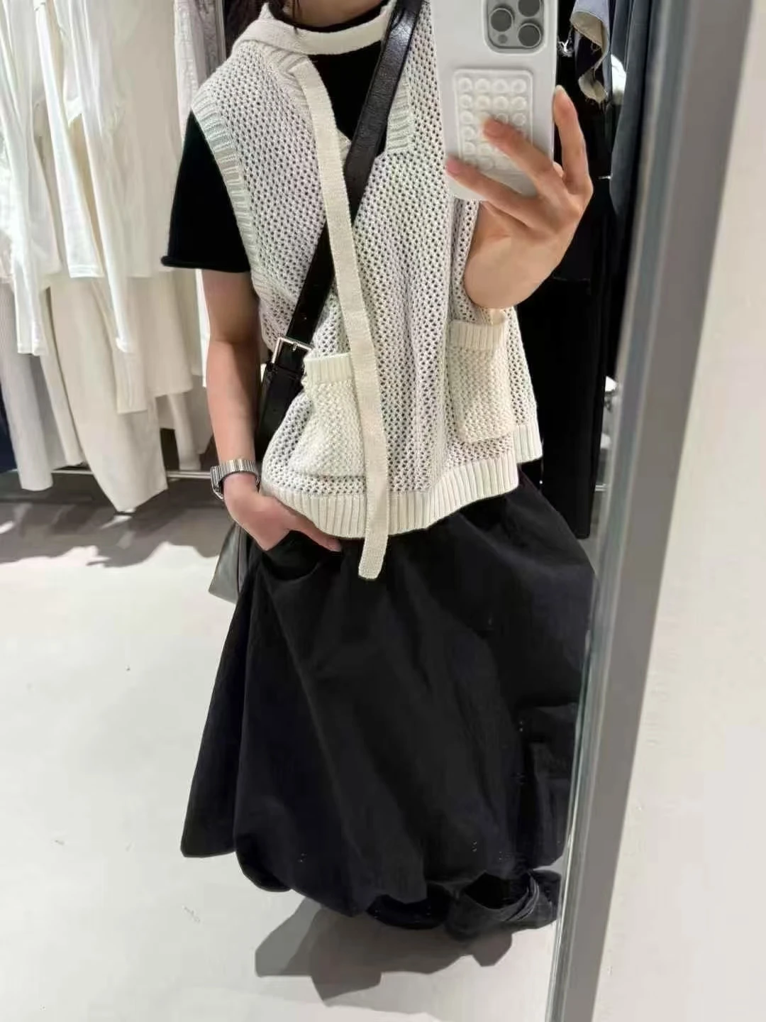 

Высококачественный японский вязаный жилет с ажурным узором, легкий, свободного кроя, с круглым вырезом, топ без рукавов.