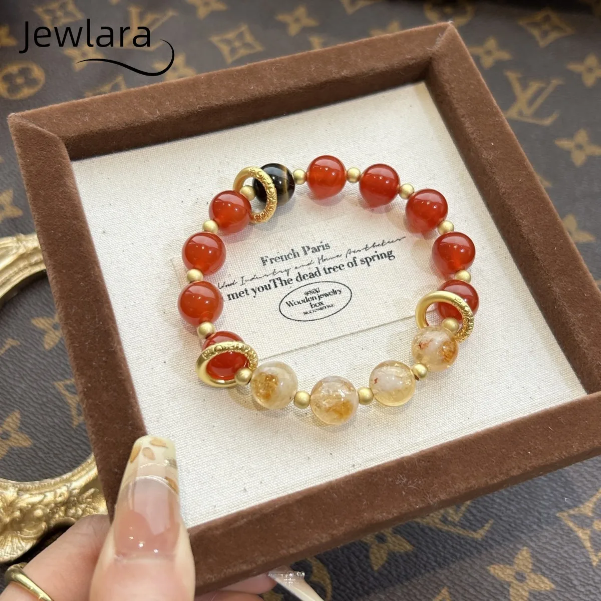 

Дети дьявола Jewlara Nezha вокруг моря Nezha 2, кристалл Хуанта, красный агат, манефа, богатство, метафизический натуральный браслет