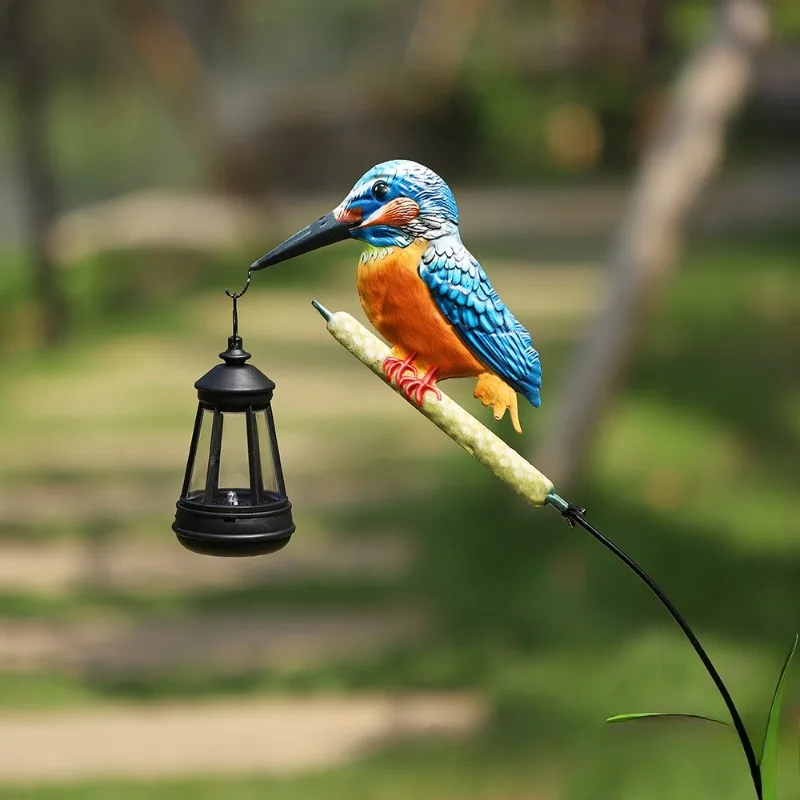 Solar Powered Kingfisher Garden Light, Hand-Painted Metal Bird Lantern Stake Lamp, IP65 Waterproof for Patio Yard Lawn Decor