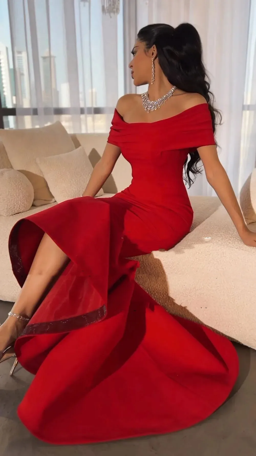 Vestido vermelho elegante de cetim com ombro, vestido de flora, decote, Dubai, vestido formal de baile, até o chão, sereia, Arábia, búffle