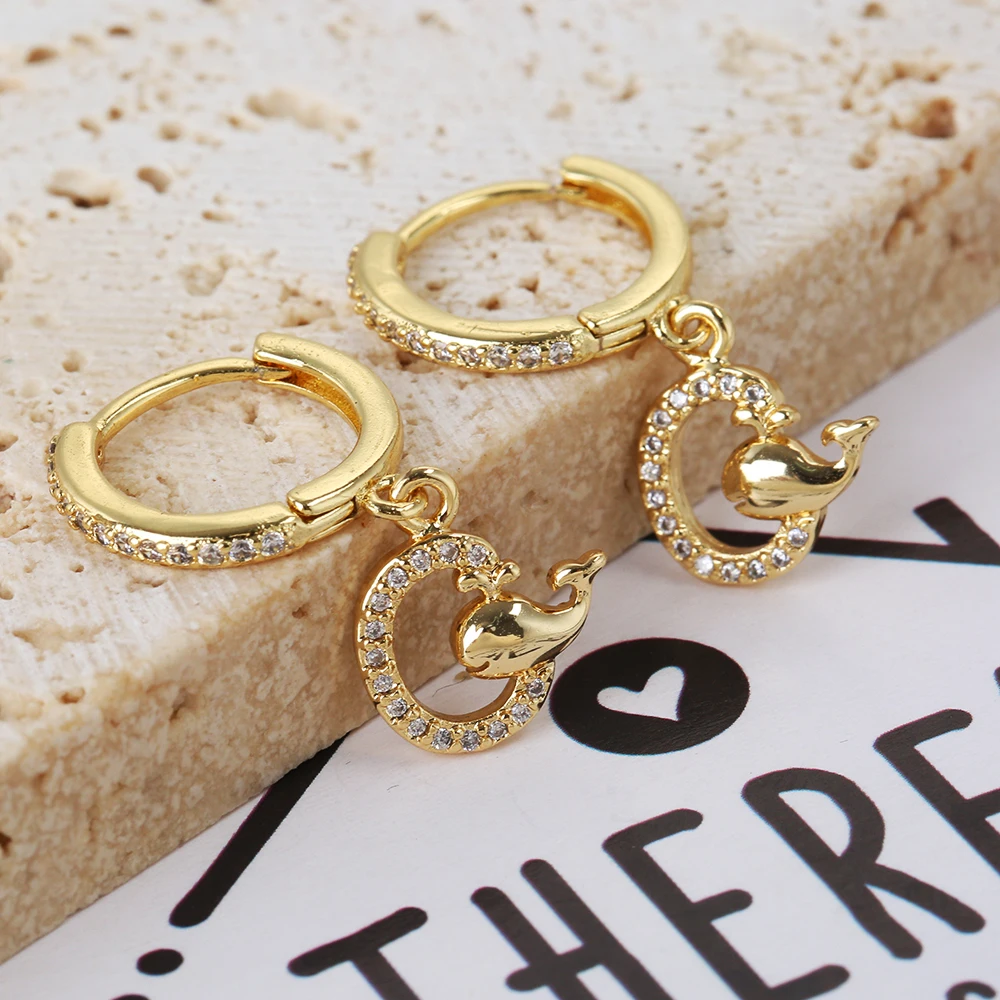 Letter C Geometric Undersea Animal Whale Diamond Studded Ear Clasp Women's Simple Creativity Lovely Earrings Luxury