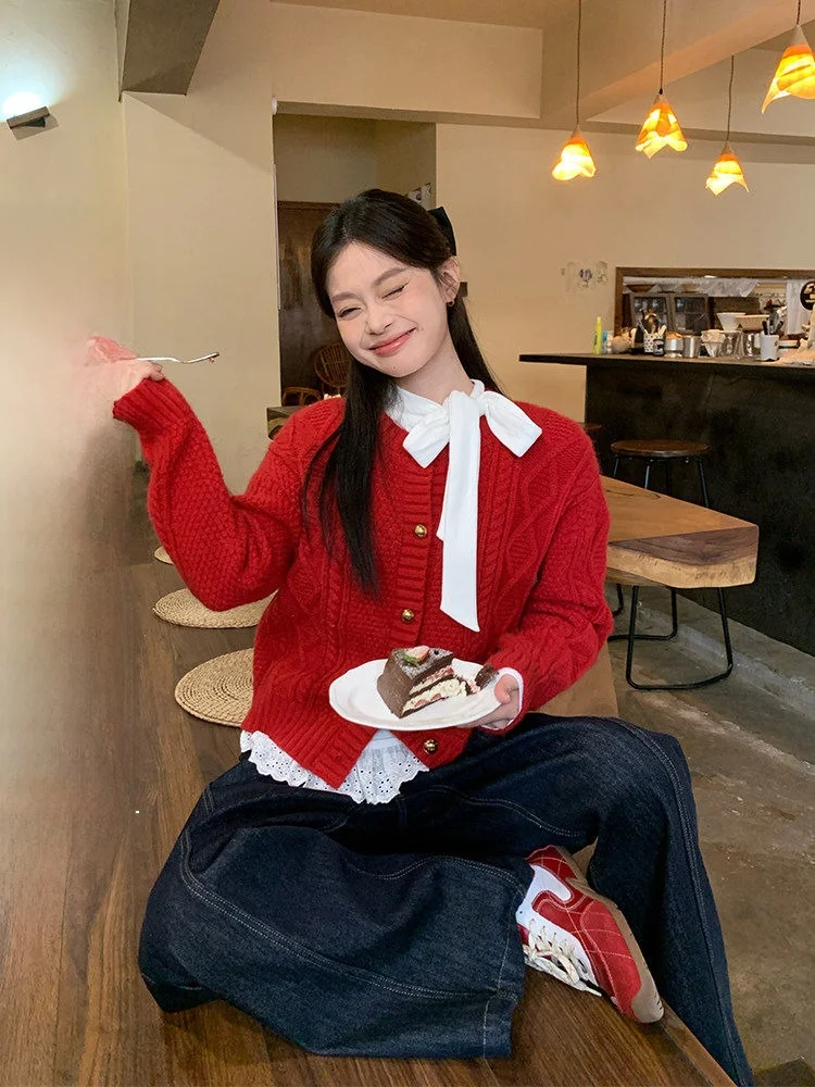 

Красный вязаный кардиган для женщин, новинка весенней коллекции, свободный крой, оригинальный дизайн, свитер, новогодний наряд, верхняя одежда, корейский стиль, для повседневной носки