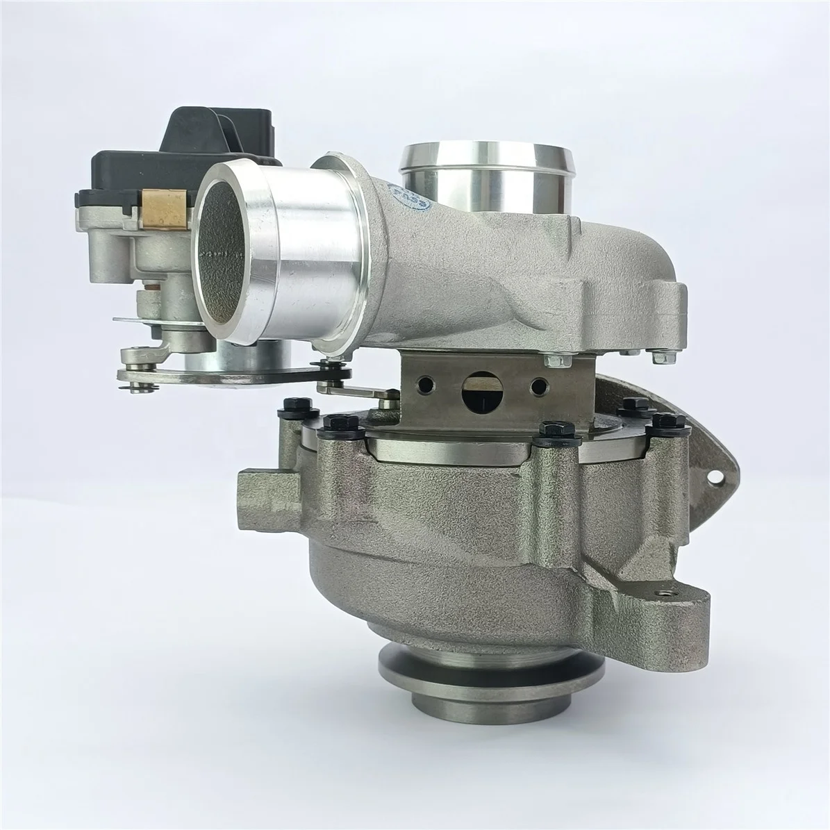 TD04L4-111K3-VG Turbocharger 49477-01214 4947701214  for 9674675380 Lr022358 Lr038322 Fit Land-Rover Evoque/Freelander