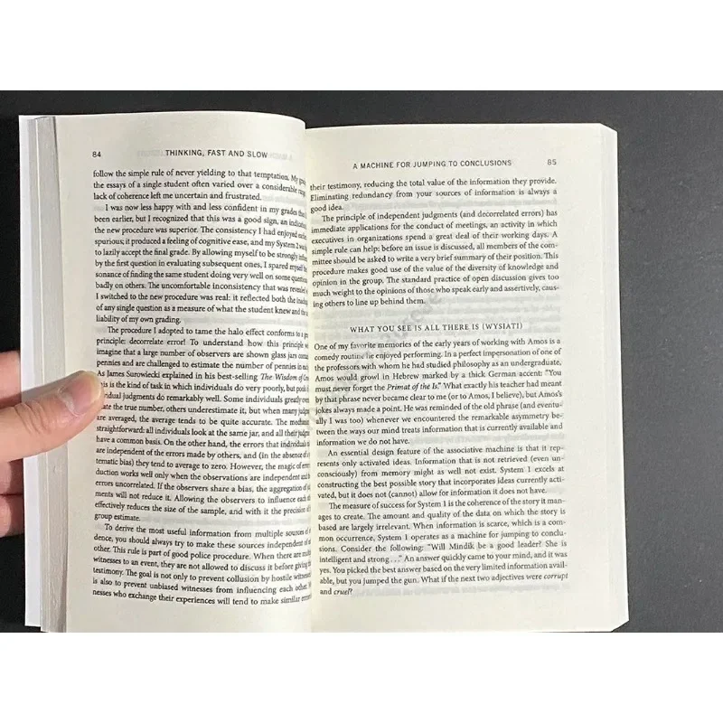 Daniel Kahneman Thinking,fast and Slow Reading English Books for Adult  A Lifetimes Worth of Wisdom Economic Management Books