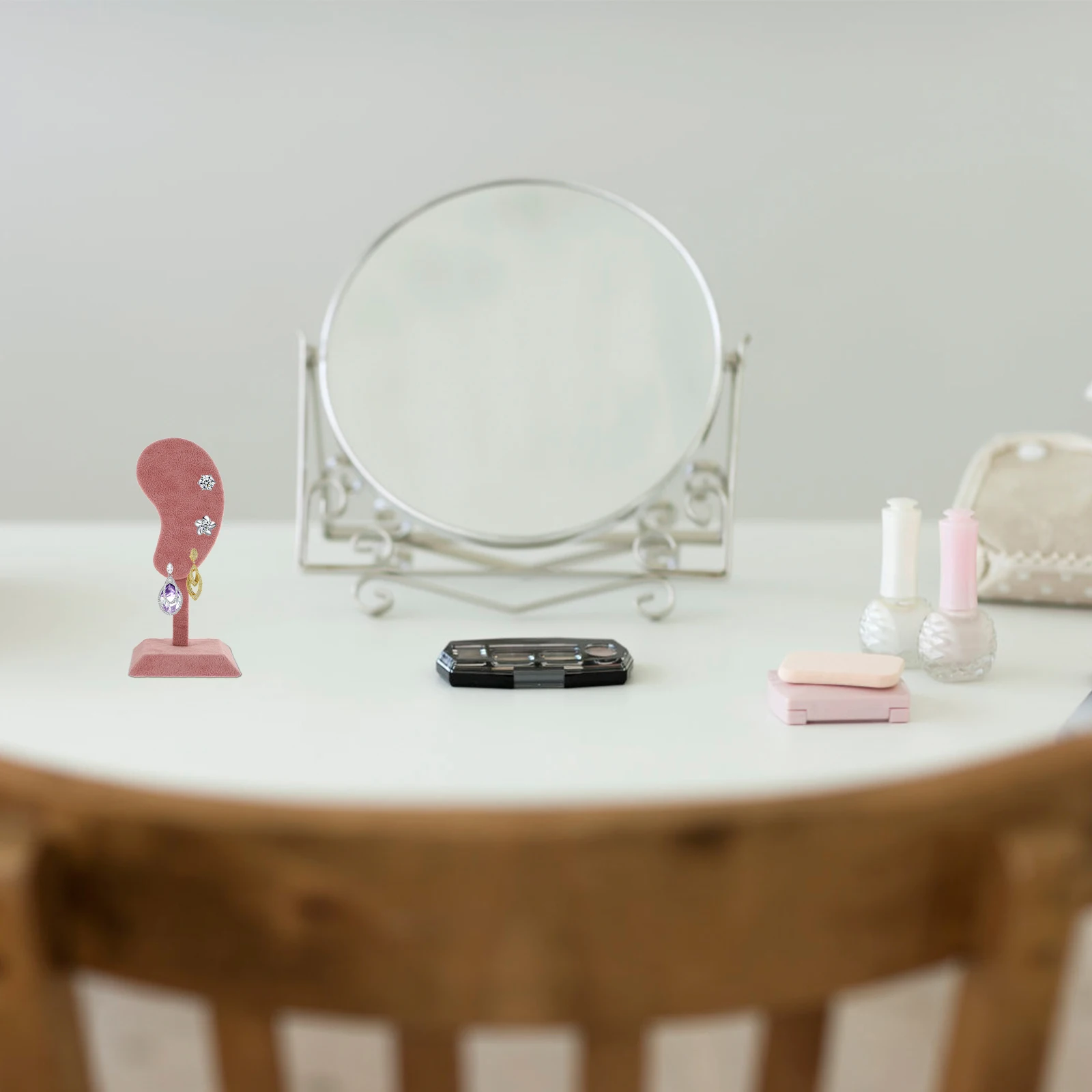 

1Pcs Earring Display Stand Ear Shape Non-Slip Holder Suitable for Home Jewelry Shop Organizer Prop Earring Display Stand