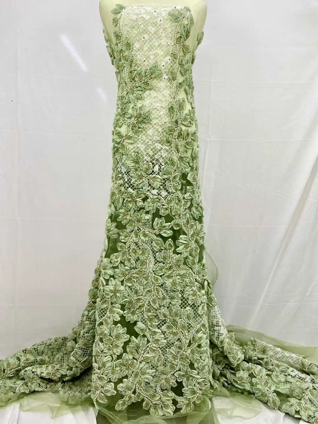 

Новейшая нигерийская 3D-ткань с цветочным узором и бисером, расшитая вручную, роскошная французская вышивка бисером, кружевная ткань для свадебных платьев 2026 года