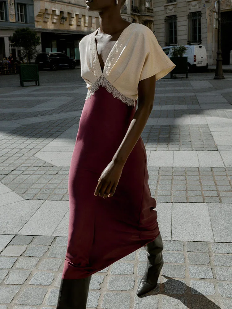 ชุดเดรสผ้าไหมซาตินเนื้อนุ่มลายลูกไม้หวานๆ ทรงเอไลน์ ความยาวปานกลาง เอวสูง ผ้าไหมเนื้อดี คอวี ทรงสวย