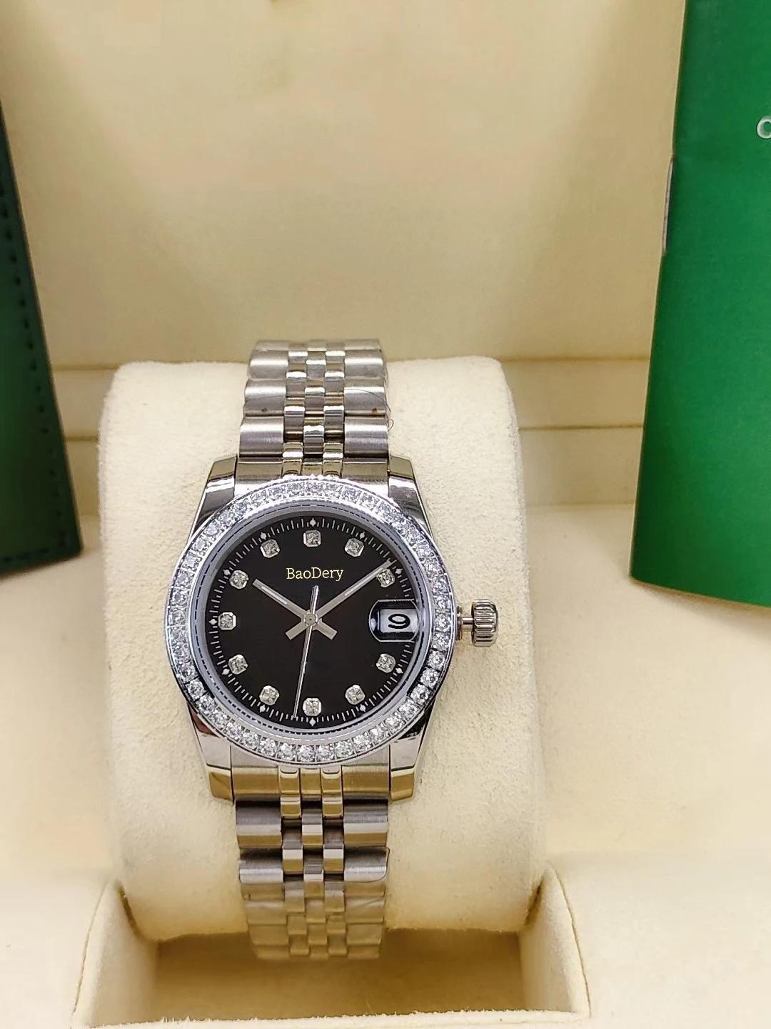 31mm Mechanical Women’s Watch with Hot Selling Diving Features and Ice Rock Aesthetic