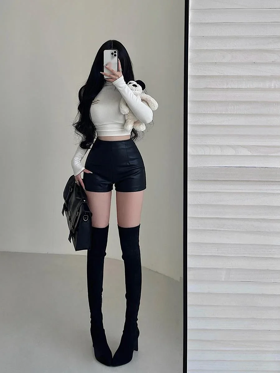 WOMENGAGA Spicy Girl Sexy High Waist Tight Slimming Elastic Wrap Hip PU Leather Shorts Hot Pants Fashion Korean VR8S