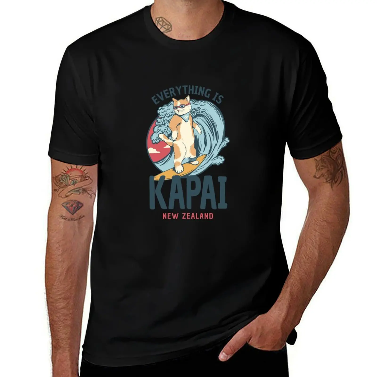 Футболка Kapai New Zealand Surf Cat Kiwiana Expat Gift, базовая однотонная хлопковая футболка с короткими рукавами