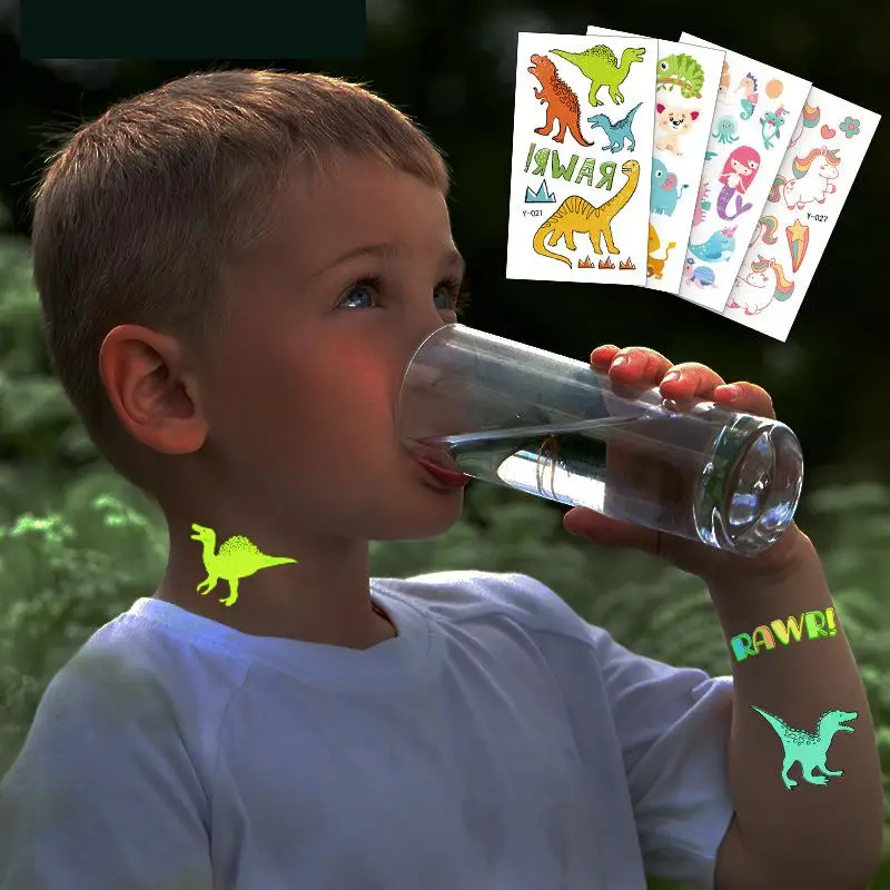 10 Uds. Tatuaje luminoso de dinosaurio de dibujos animados pegatina Kawaii creativo temporal divertido Animal flor muñeca pie tatuaje pegatinas